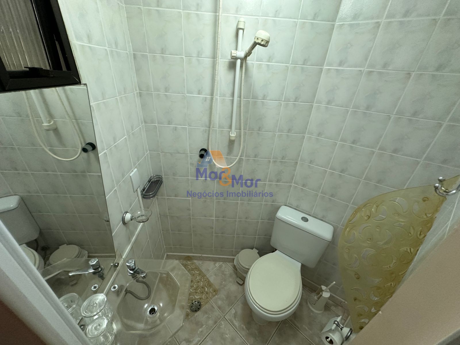 Apartamento na Praia da Enseada, Guarujá - SP