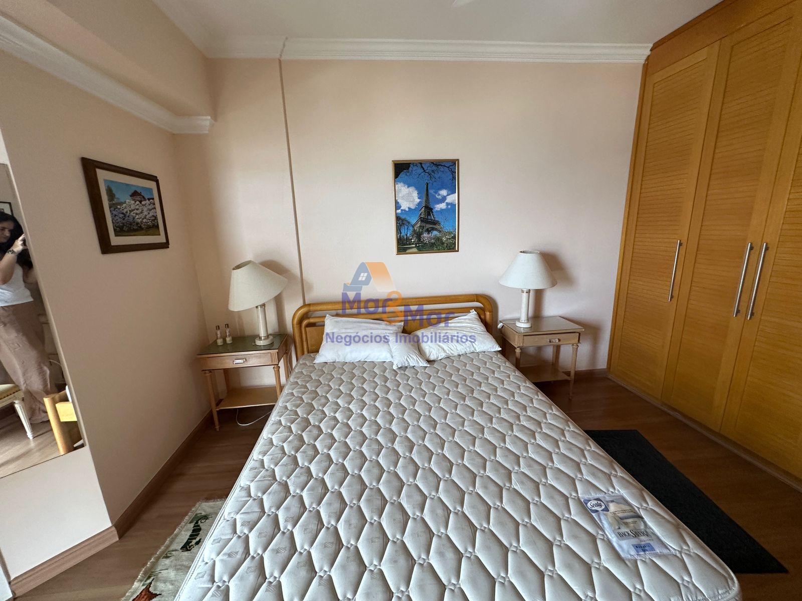 Apartamento na Praia da Enseada, Guarujá - SP