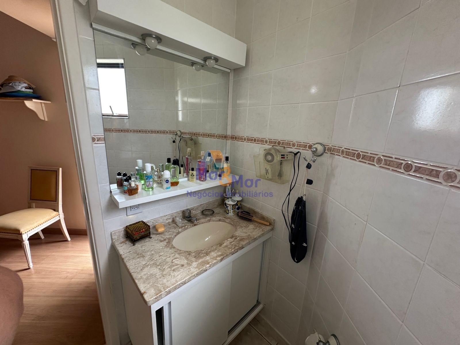 Apartamento na Praia da Enseada, Guarujá - SP
