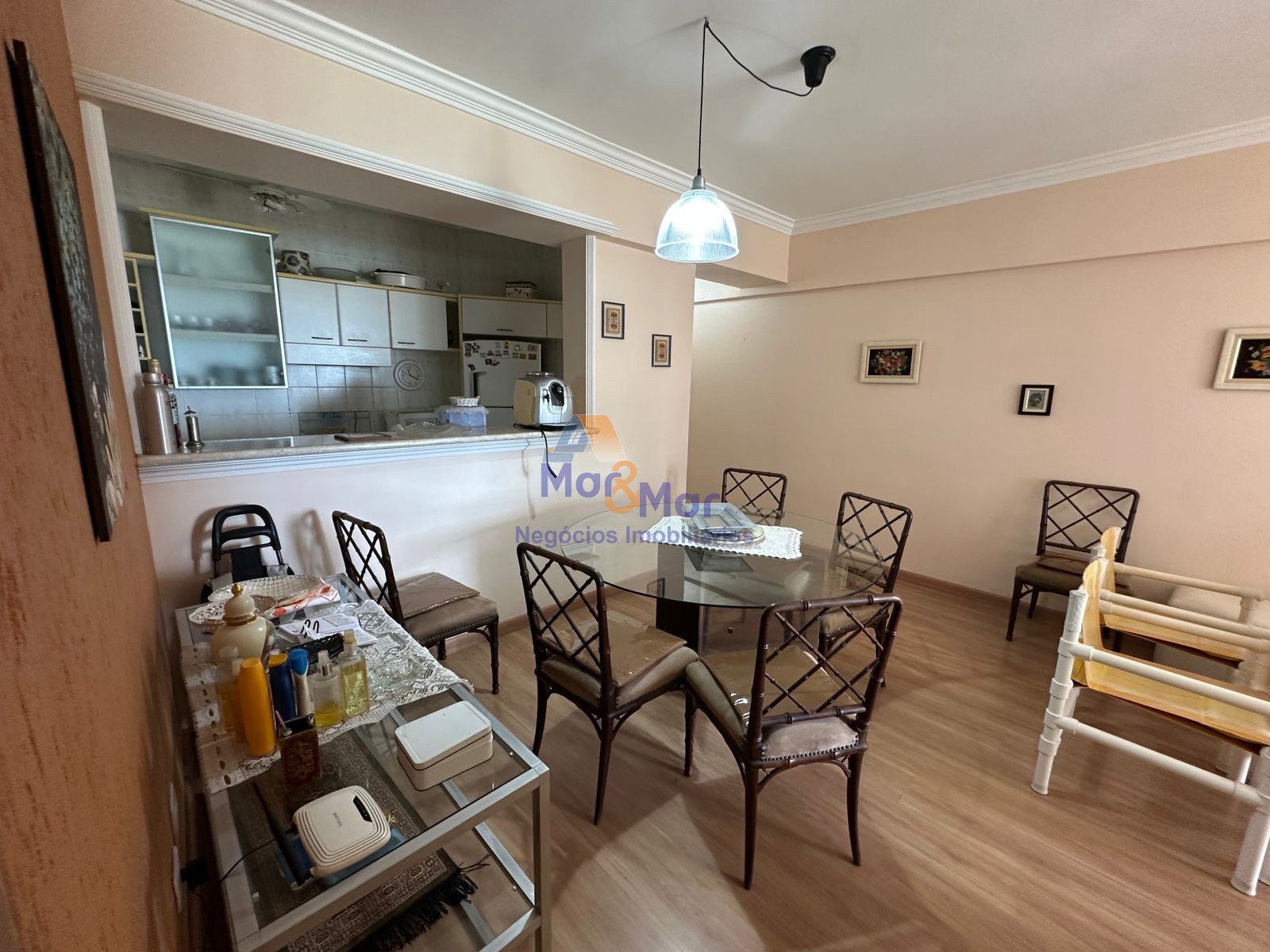Apartamento na Praia da Enseada, Guarujá - SP