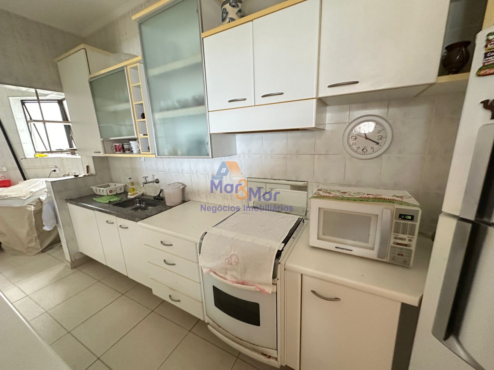 Apartamento na Praia da Enseada, Guarujá - SP