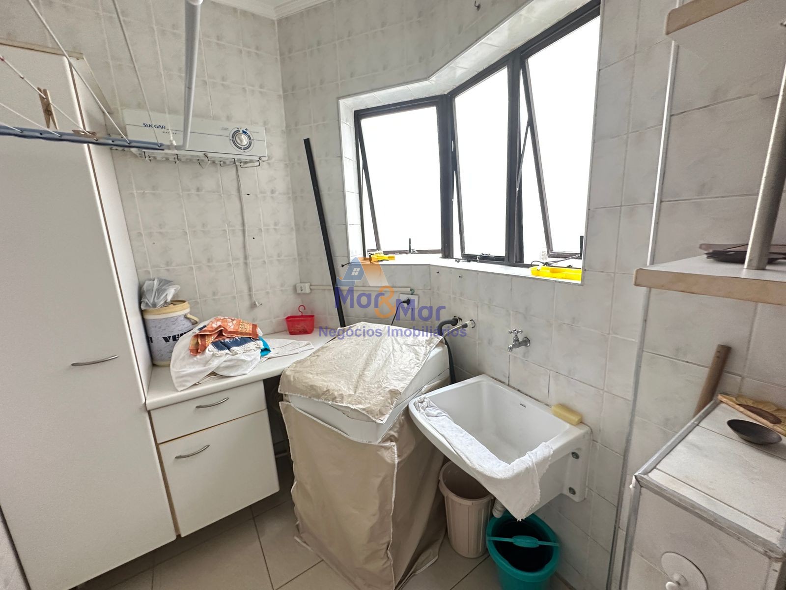 Apartamento na Praia da Enseada, Guarujá - SP