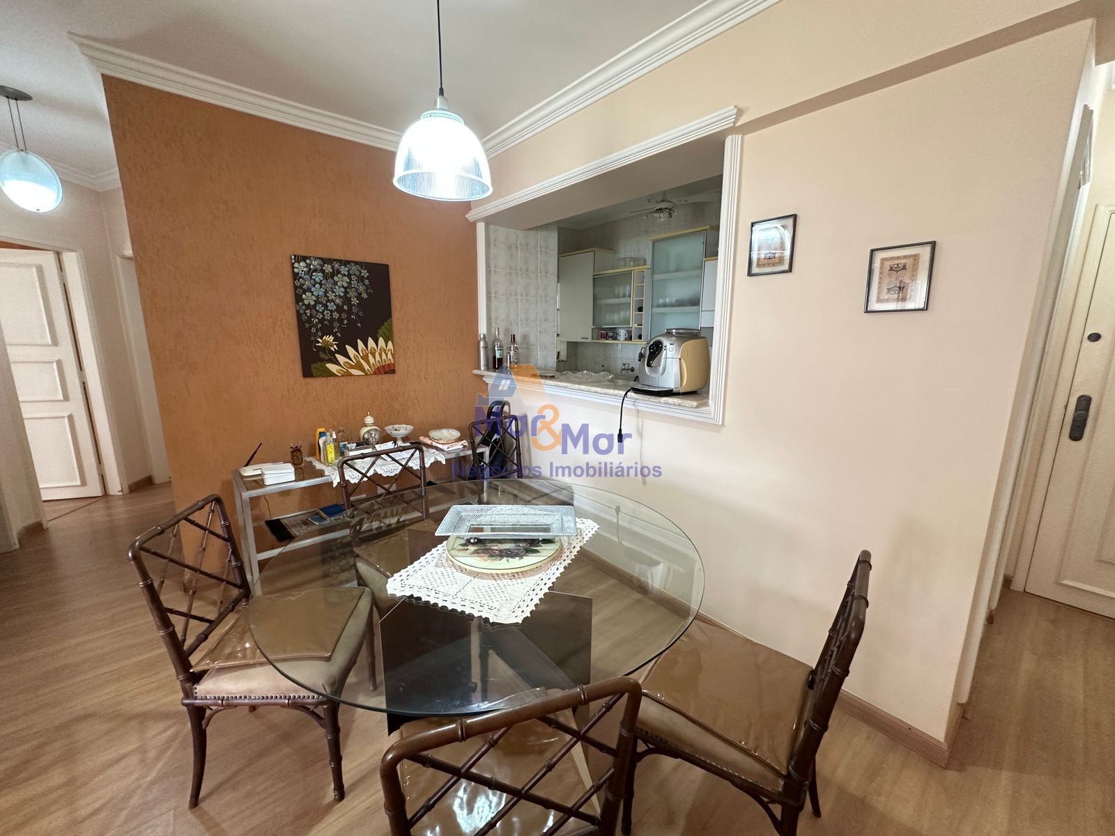 Apartamento na Praia da Enseada, Guarujá - SP