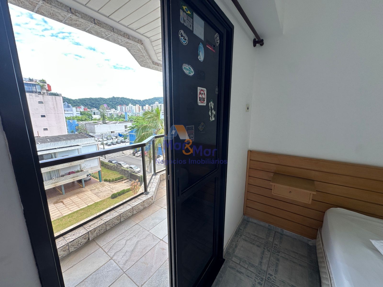 Apartamento na Praia da Enseada, Guarujá - SP