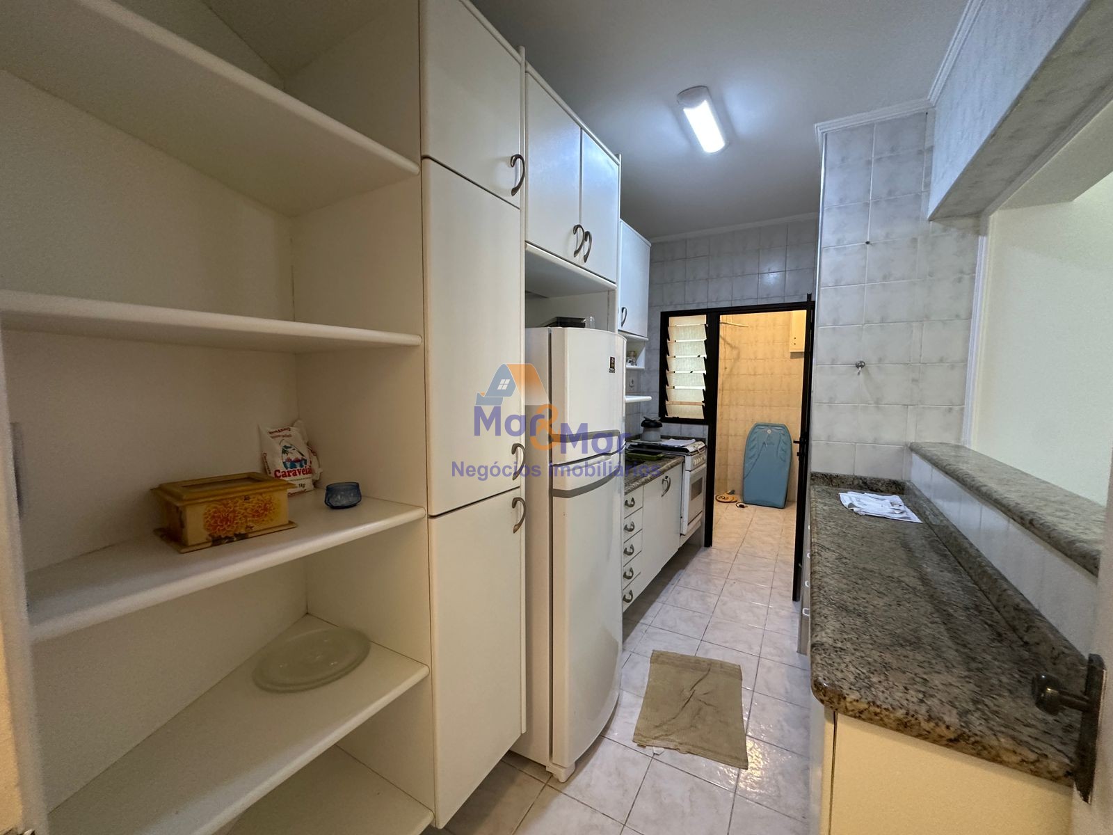 Apartamento na Praia da Enseada, Guarujá - SP