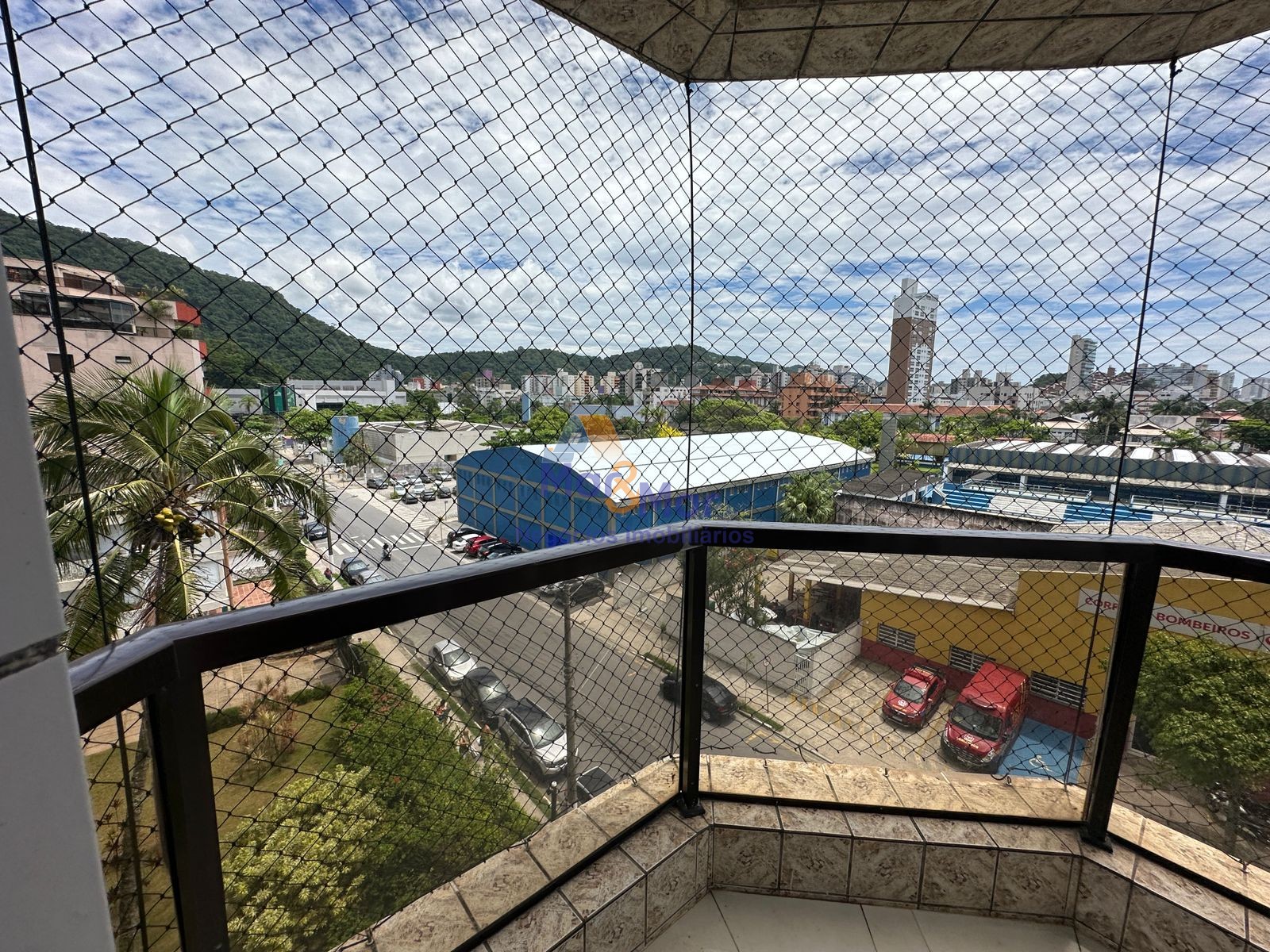 Apartamento na Praia da Enseada, Guarujá - SP