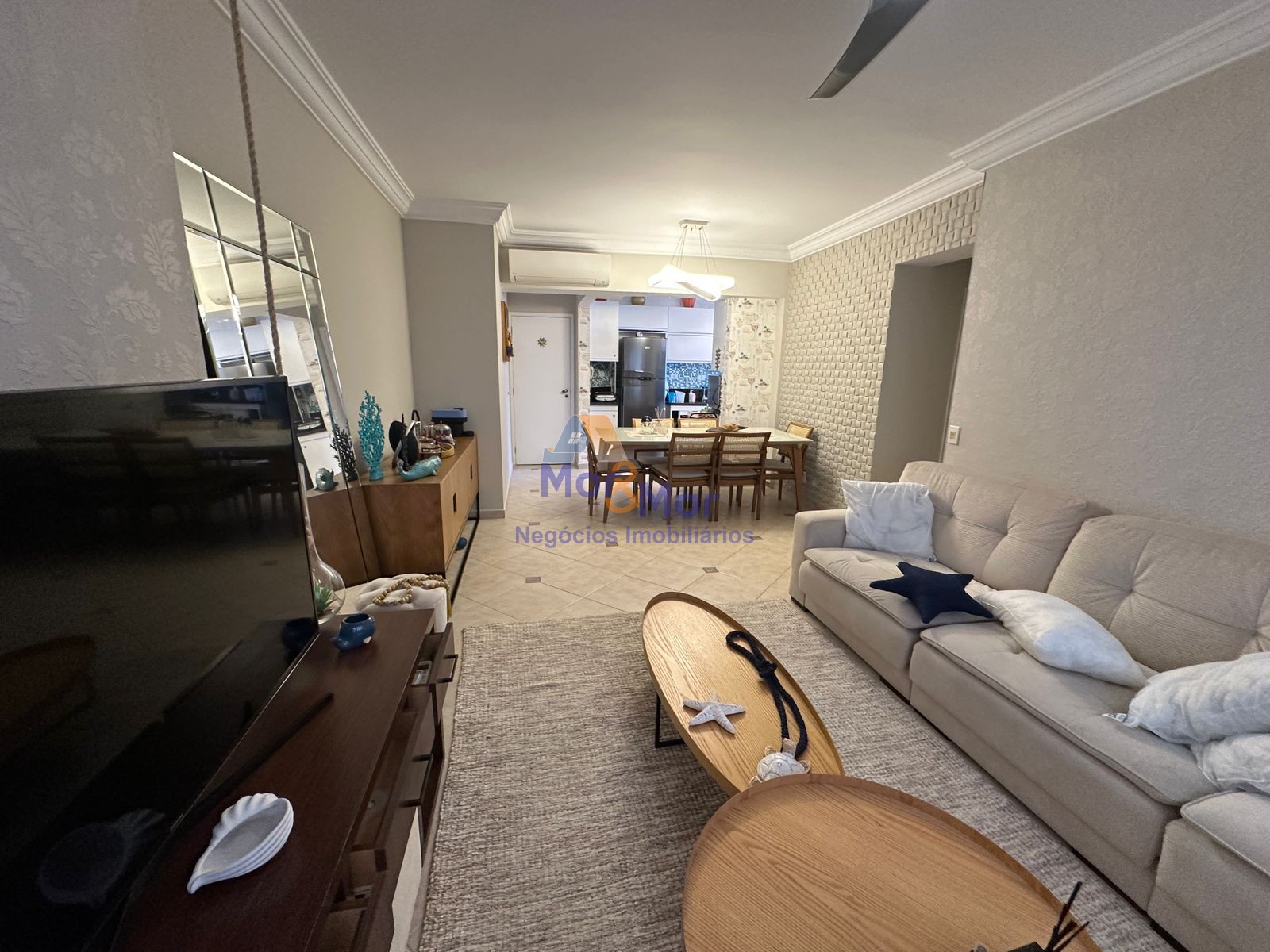 Apartamento na Praia da Enseada, Guarujá - SP
