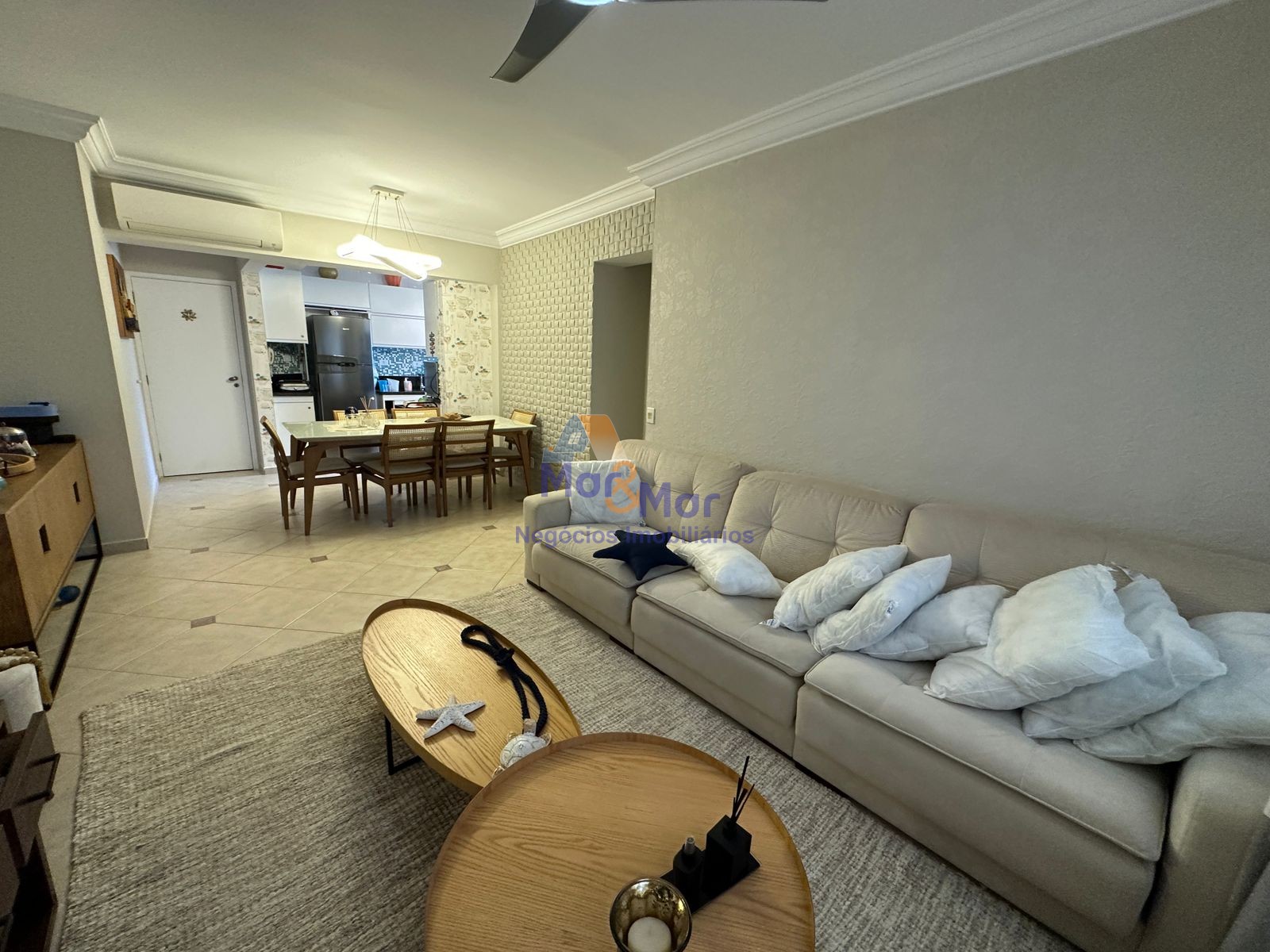 Apartamento na Praia da Enseada, Guarujá - SP