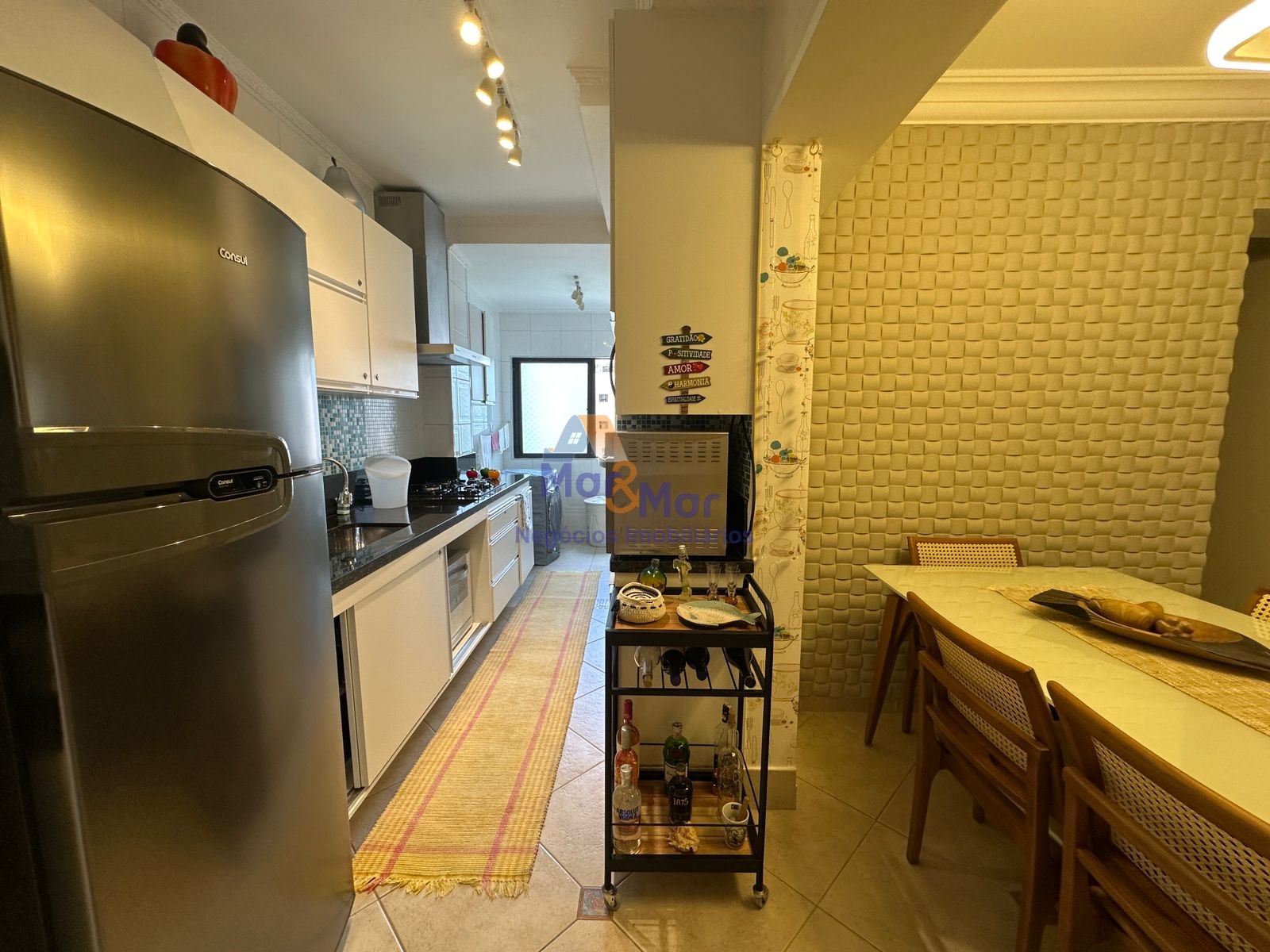 Apartamento na Praia da Enseada, Guarujá - SP