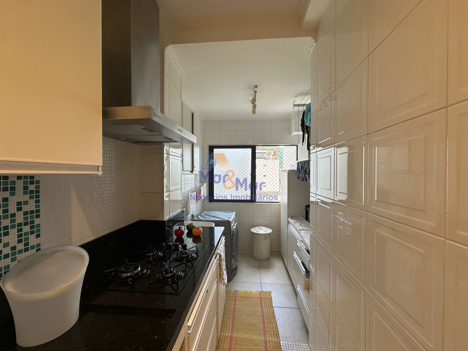 Apartamento na Praia da Enseada, Guarujá - SP