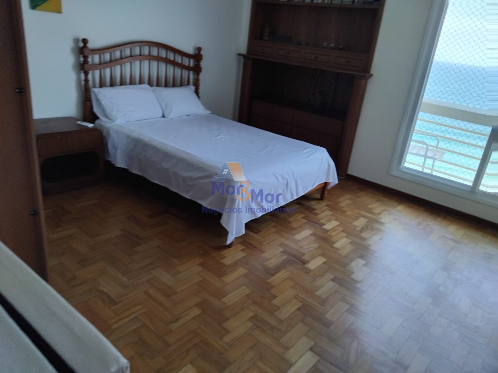 Apartamento Frente ao Mar nas Pitangueiras, Guarujá - SP