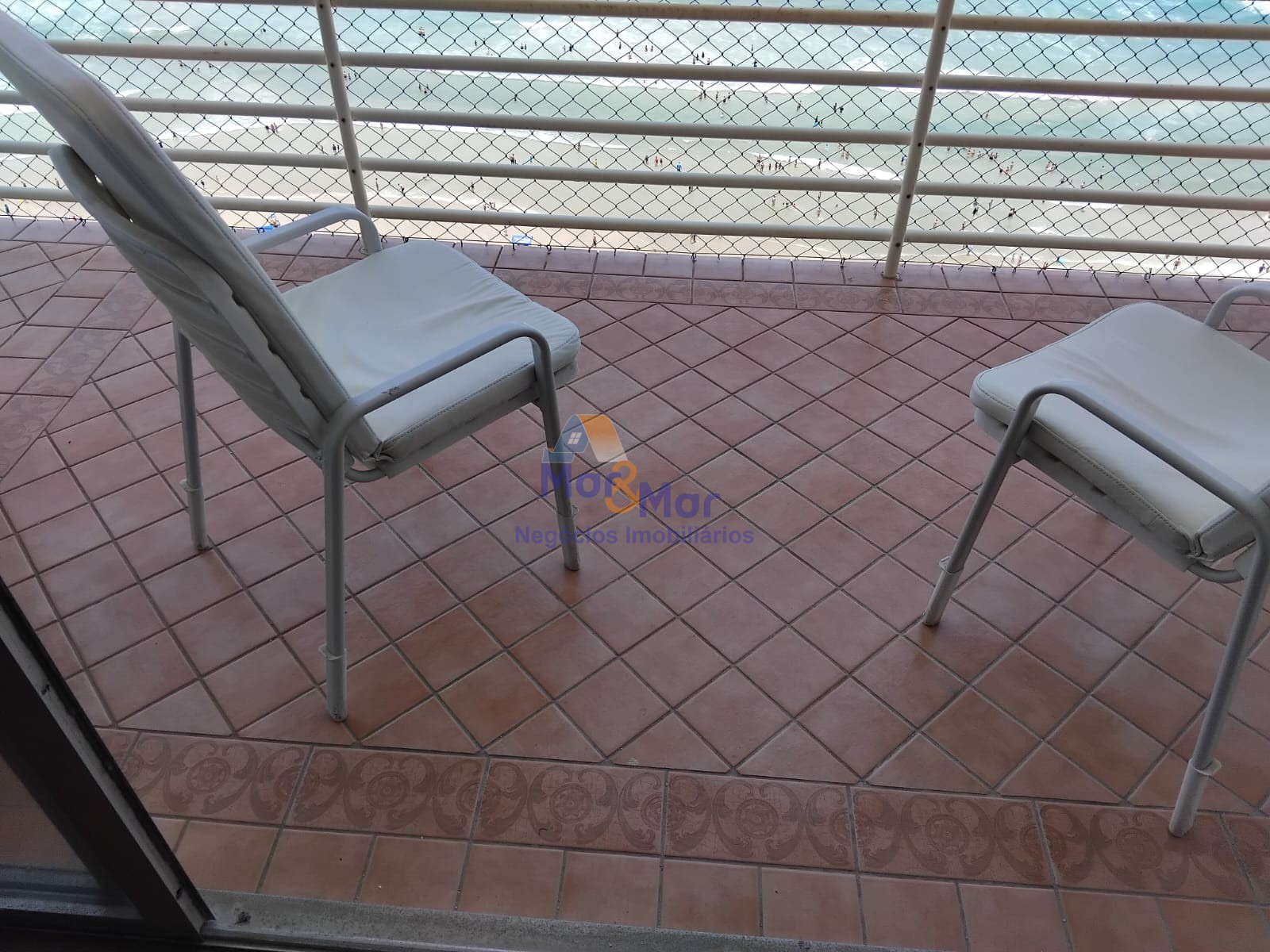 Apartamento Frente ao Mar nas Pitangueiras, Guarujá - SP