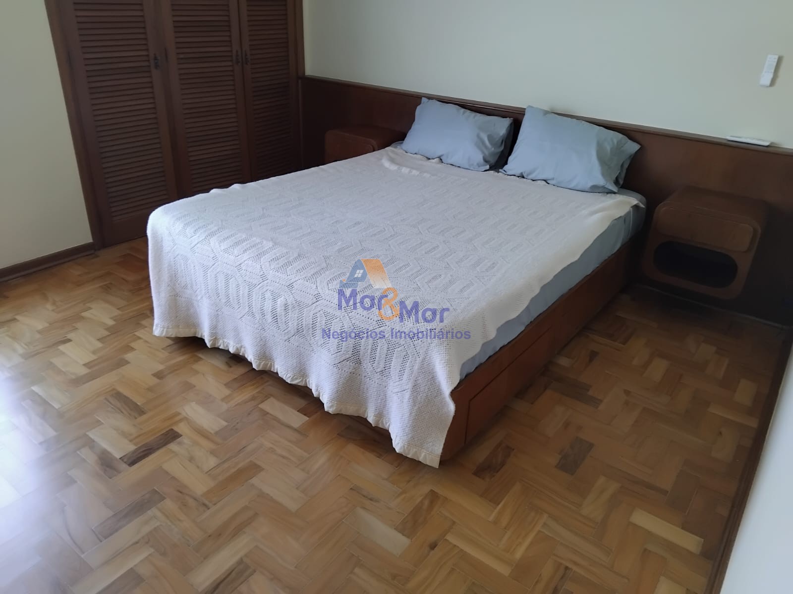 Apartamento Frente ao Mar nas Pitangueiras, Guarujá - SP