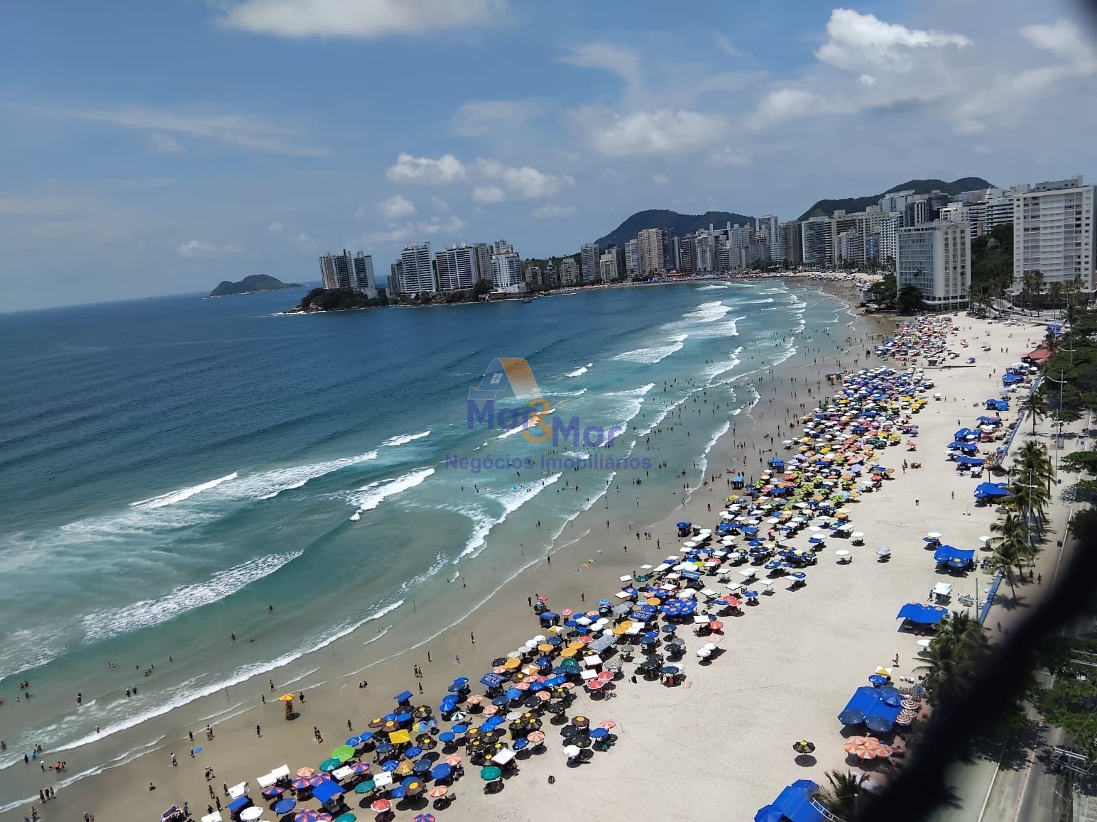 Apartamento Frente ao Mar nas Pitangueiras, Guarujá - SP