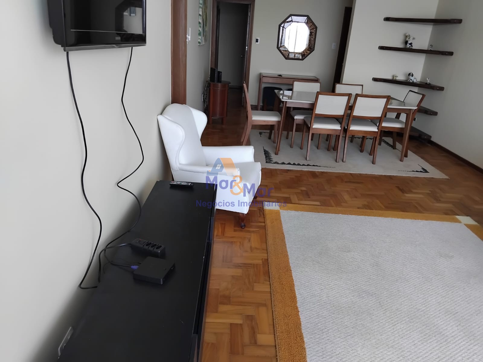 Apartamento Frente ao Mar nas Pitangueiras, Guarujá - SP
