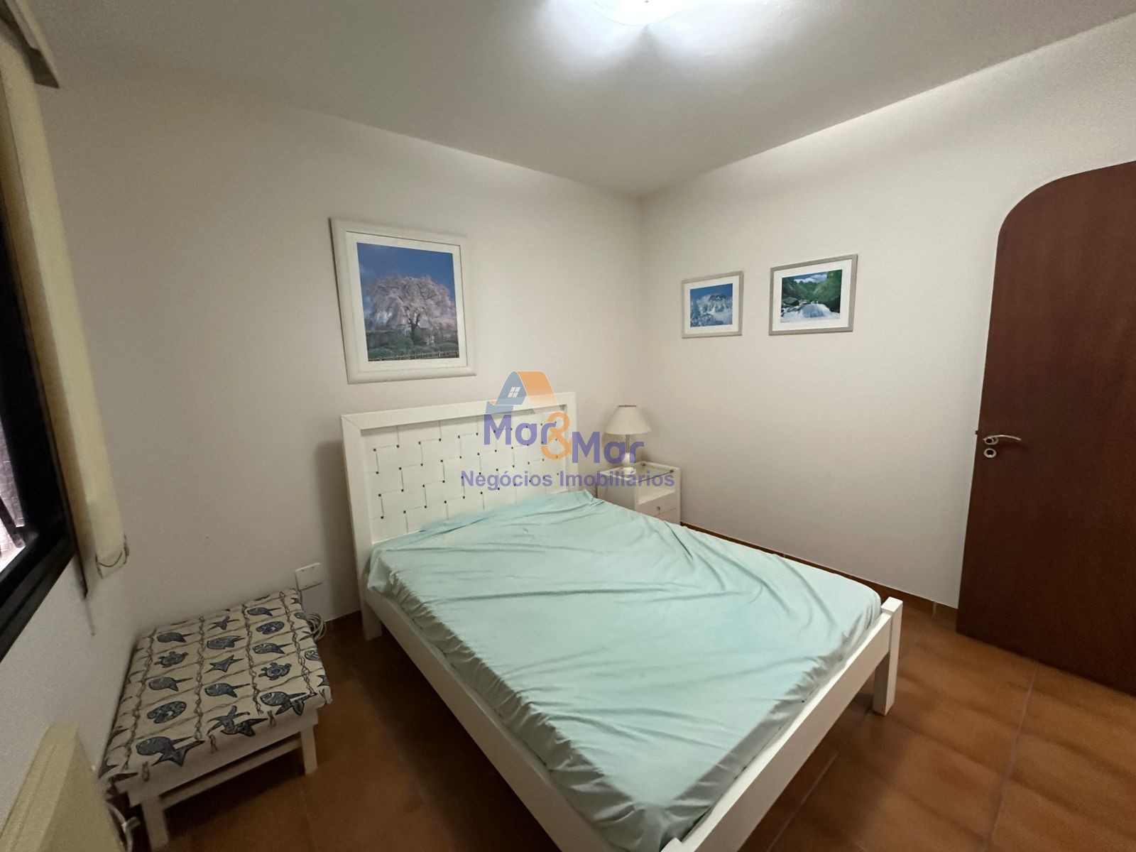 Apartamento na Praia das Pitangueiras, Guarujá - SP