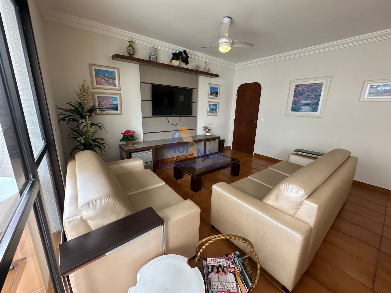 Apartamento na Praia das Pitangueiras, Guarujá - SP