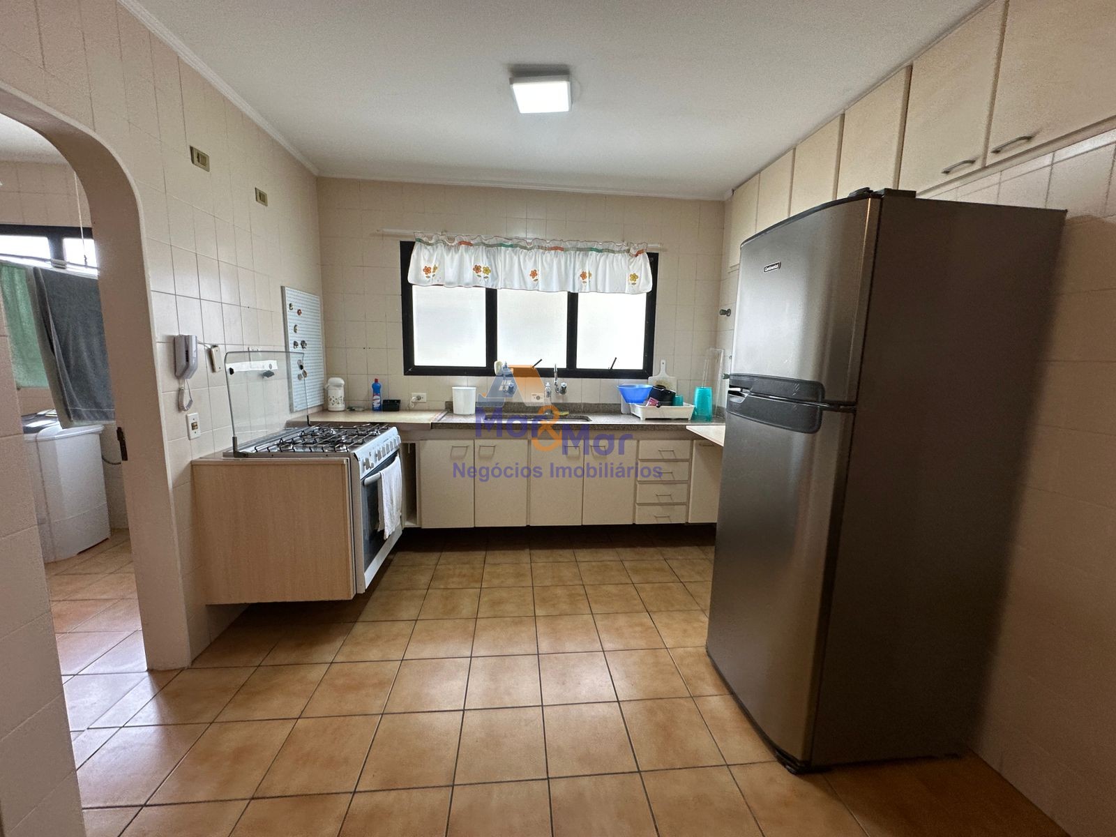 Apartamento na Praia das Pitangueiras, Guarujá - SP