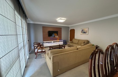 Apartamento na Praia das Pitangueiras, Guarujá - SP