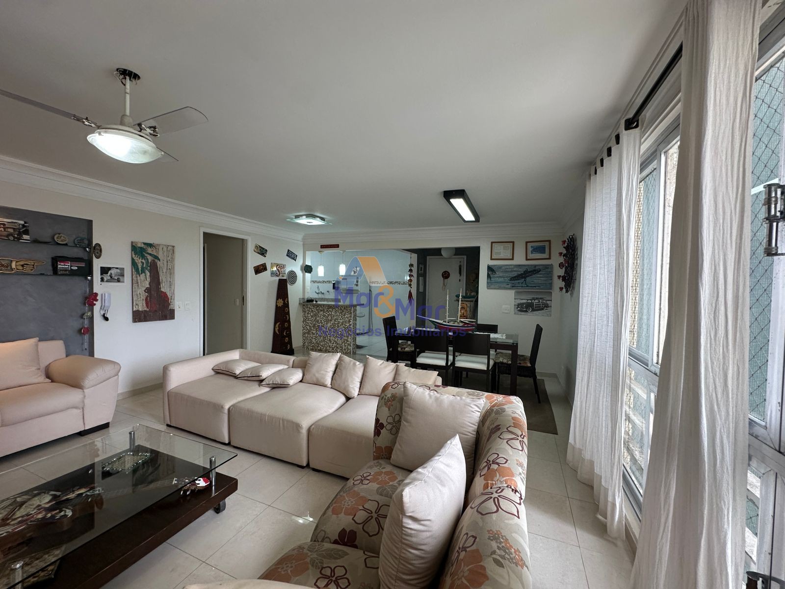 Apartamento Frente ao Mar, Pitangueiras, Guarujá - SP