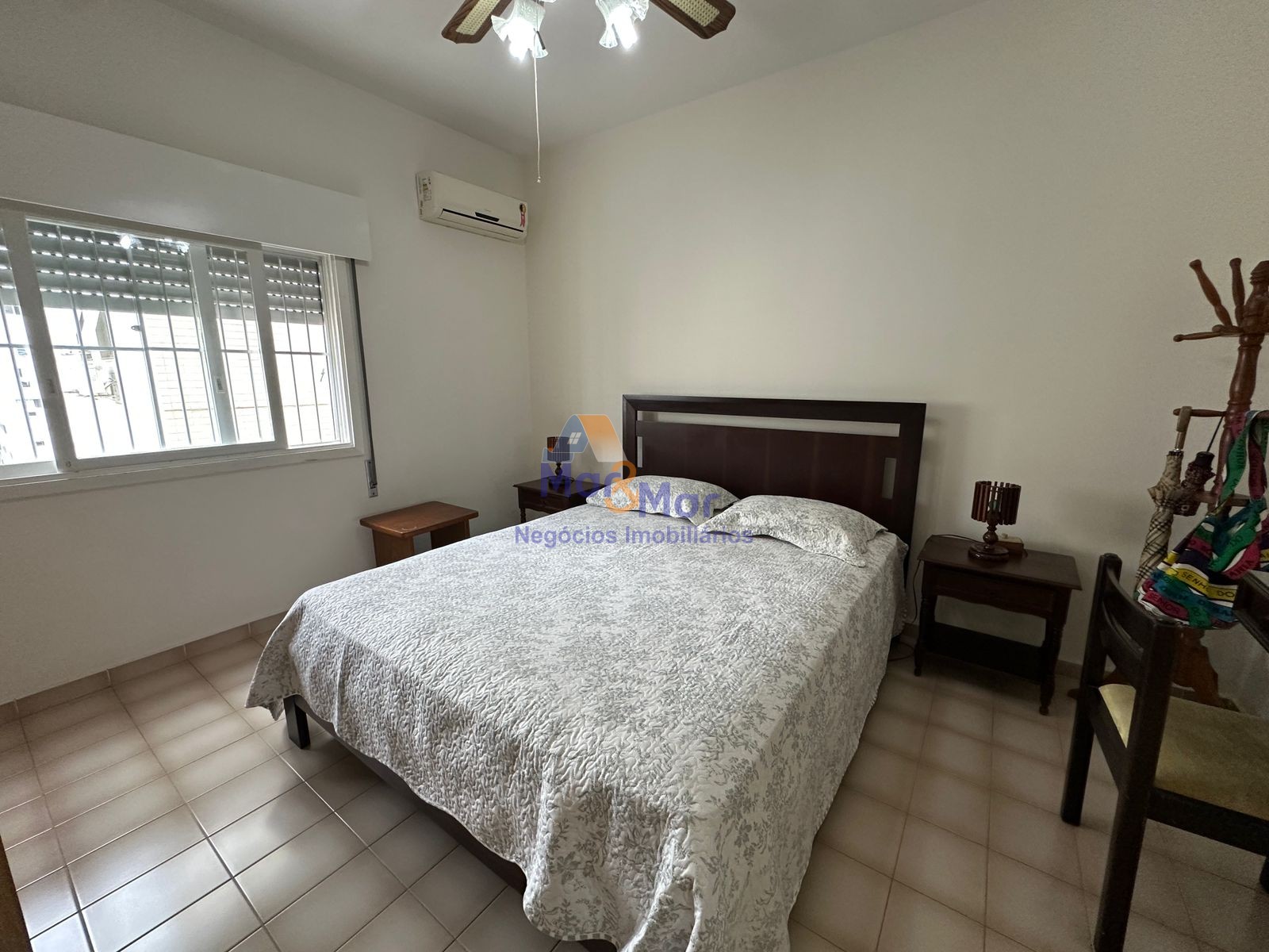 Apartamento Frente ao Mar, Praia Pitangueiras, Guarujá - SP