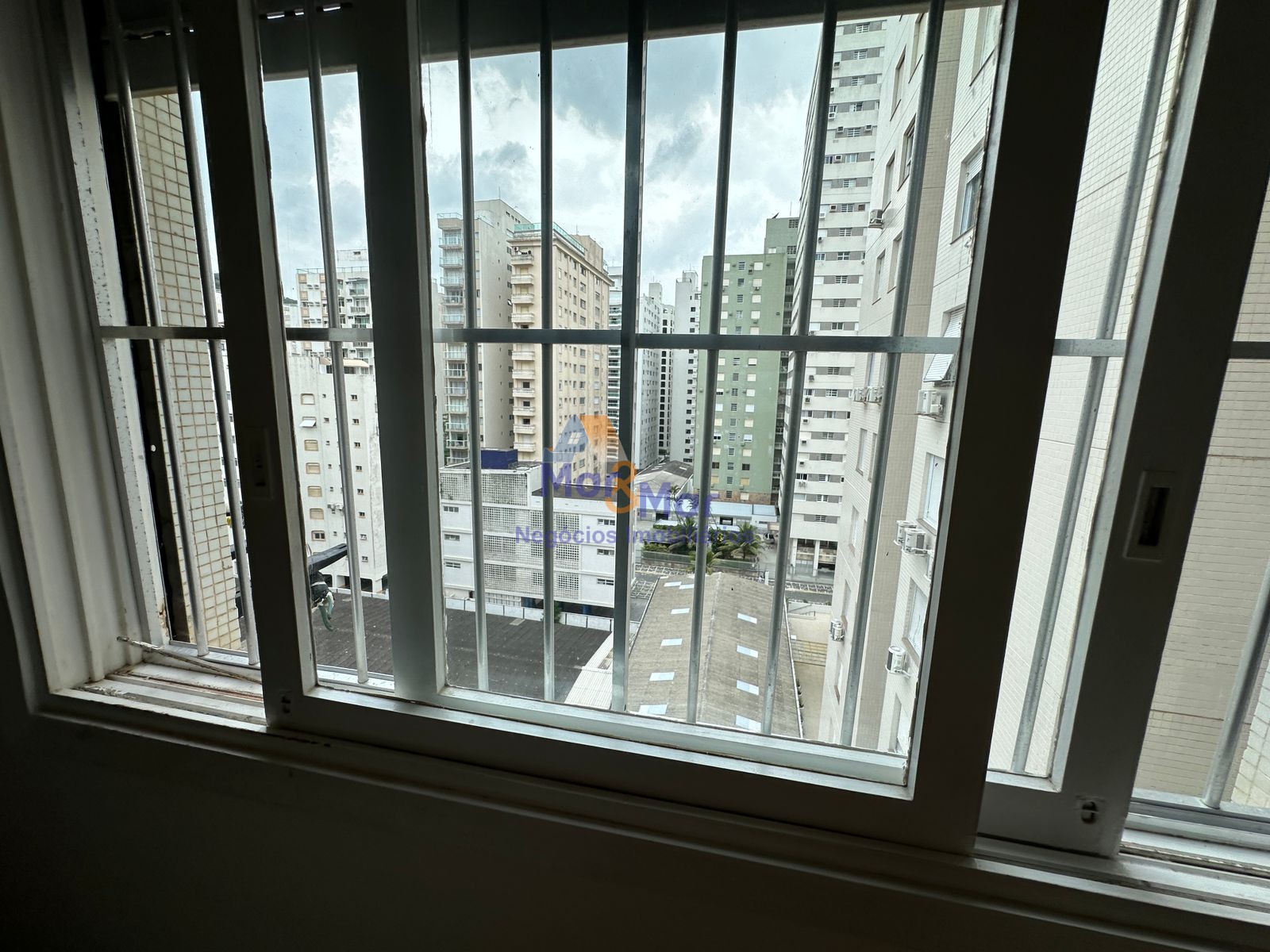 Apartamento Frente ao Mar, Praia Pitangueiras, Guarujá - SP