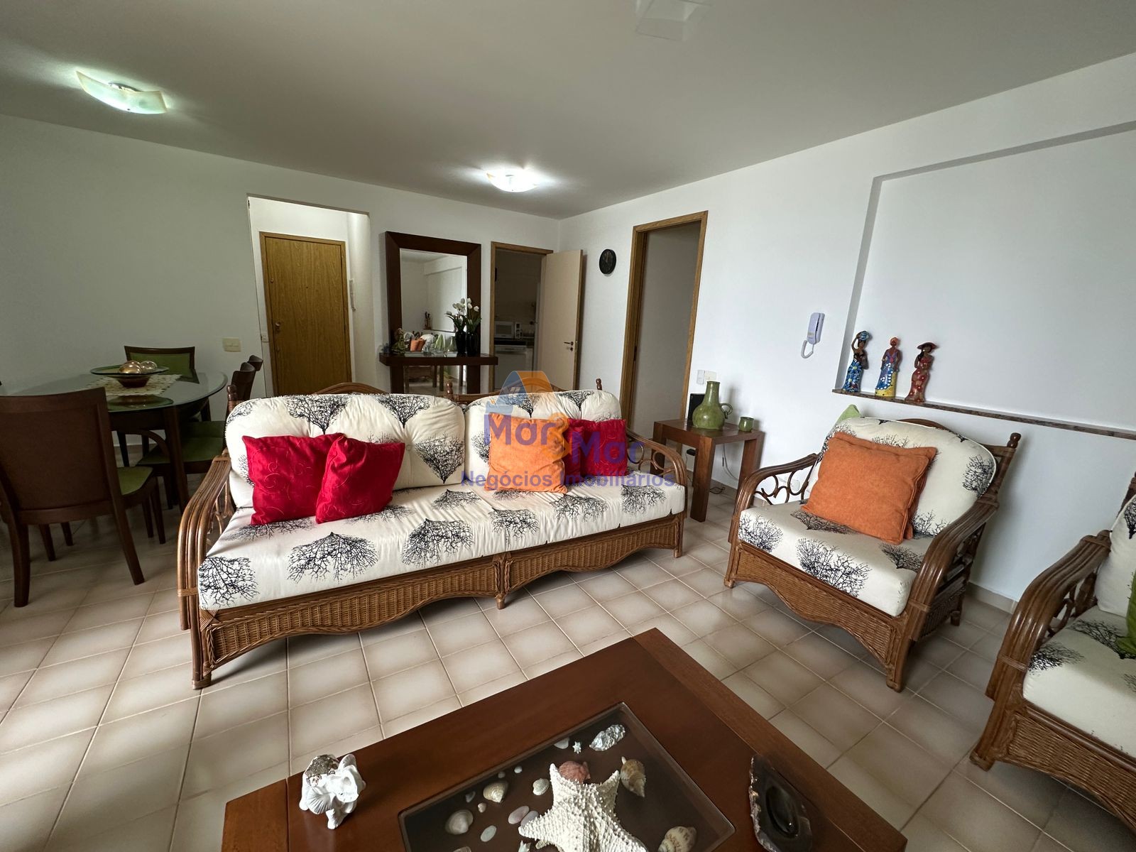 Apartamento Frente ao Mar, Praia Pitangueiras, Guarujá - SP