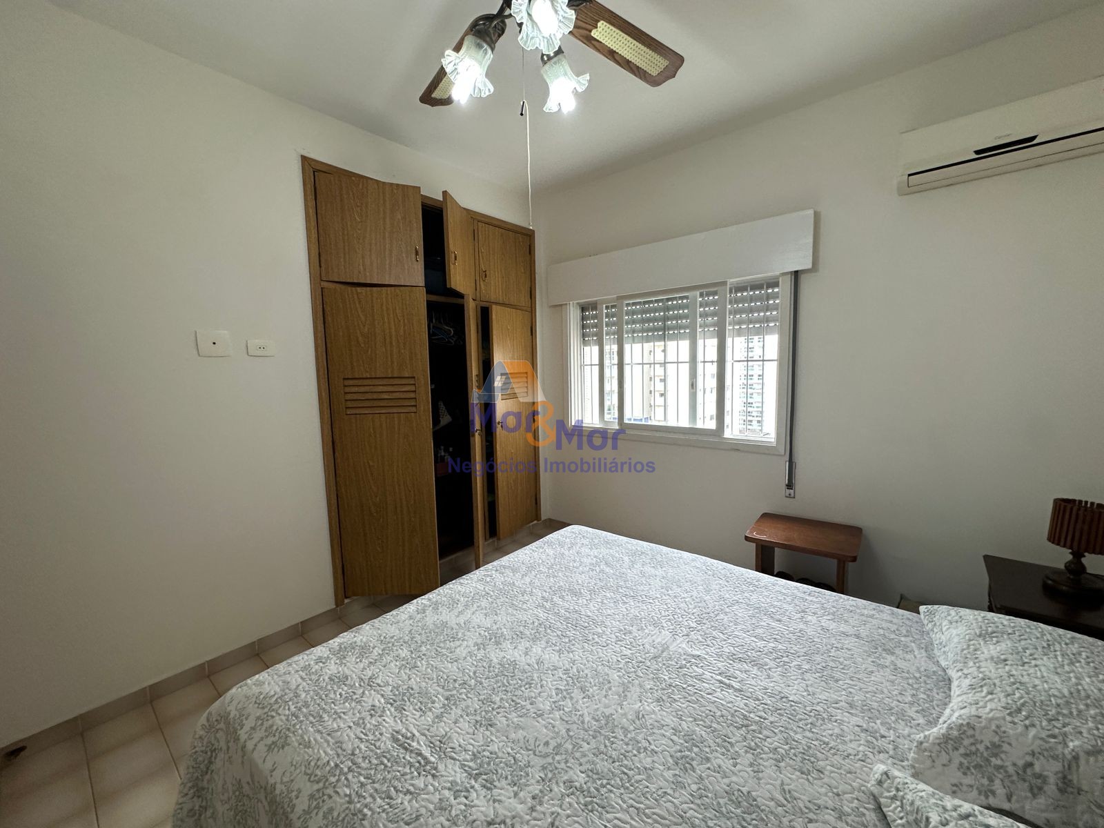 Apartamento Frente ao Mar, Praia Pitangueiras, Guarujá - SP