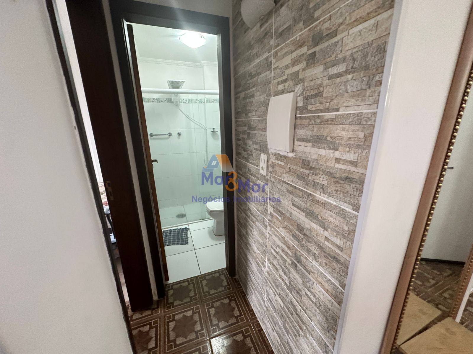 Apartamento na Praia das Pitangueiras, Guarujá - SP