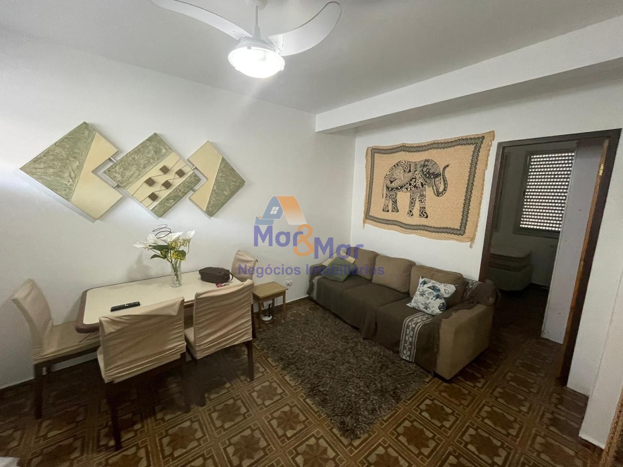 Apartamento na Praia das Pitangueiras, Guarujá - SP