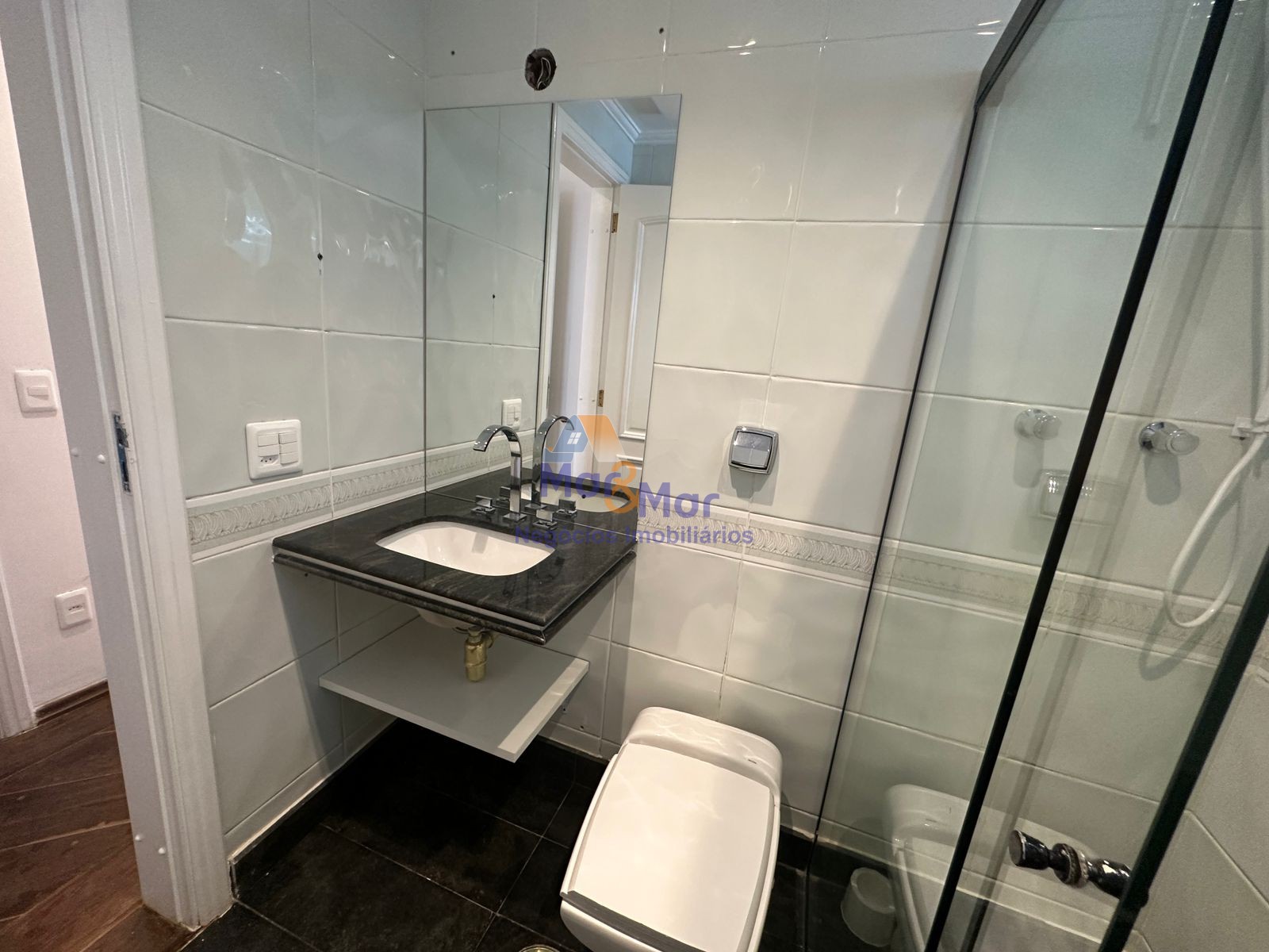 Apartamento Duplex na Praia das Pitangueiras, Guarujá - SP