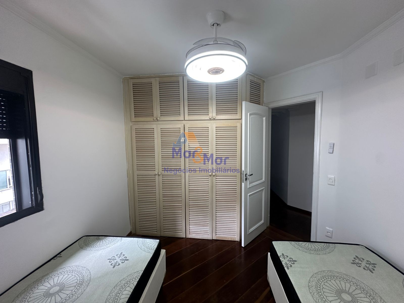 Apartamento Duplex na Praia das Pitangueiras, Guarujá - SP