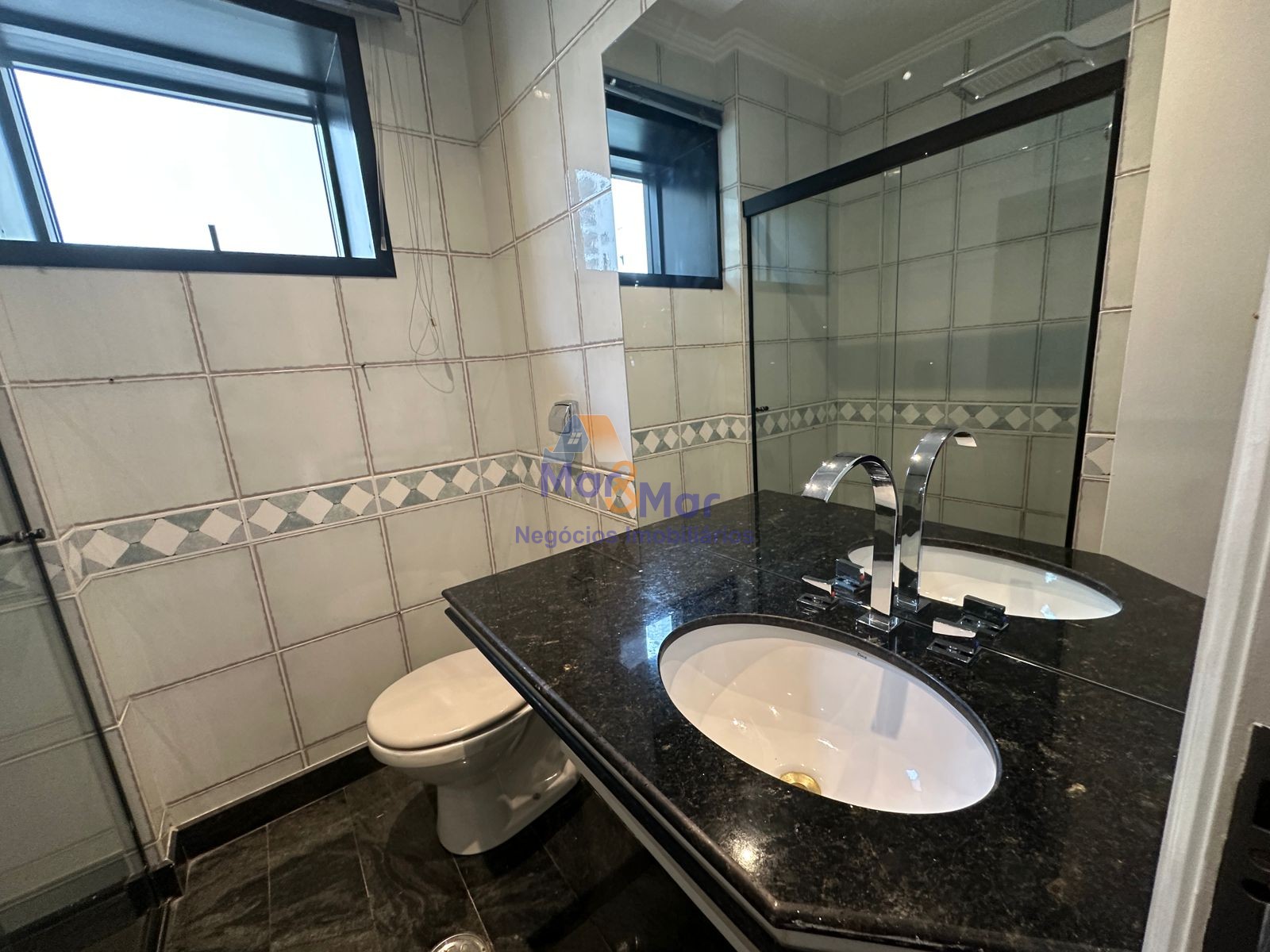 Apartamento Duplex na Praia das Pitangueiras, Guarujá - SP