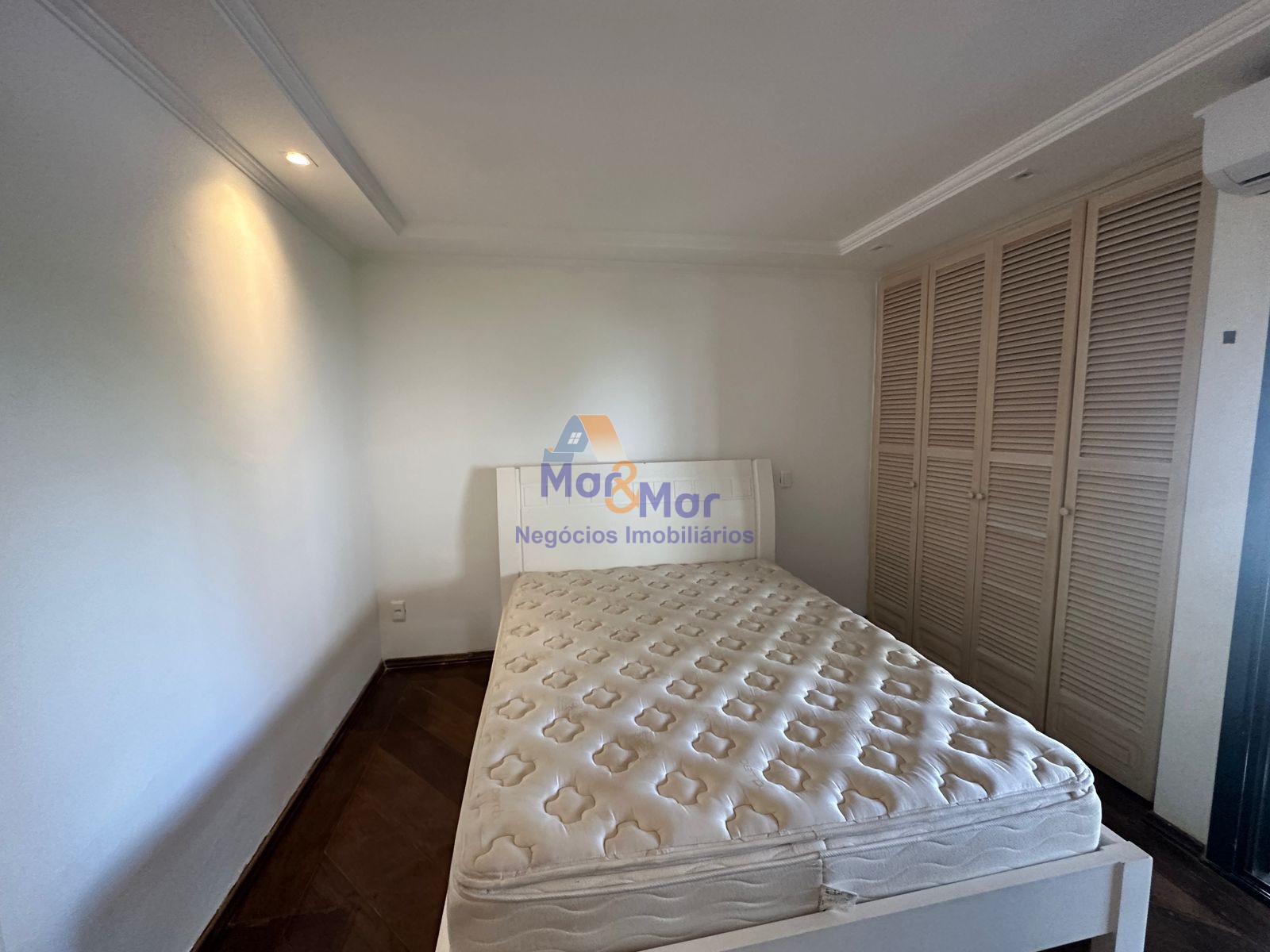 Apartamento Duplex na Praia das Pitangueiras, Guarujá - SP
