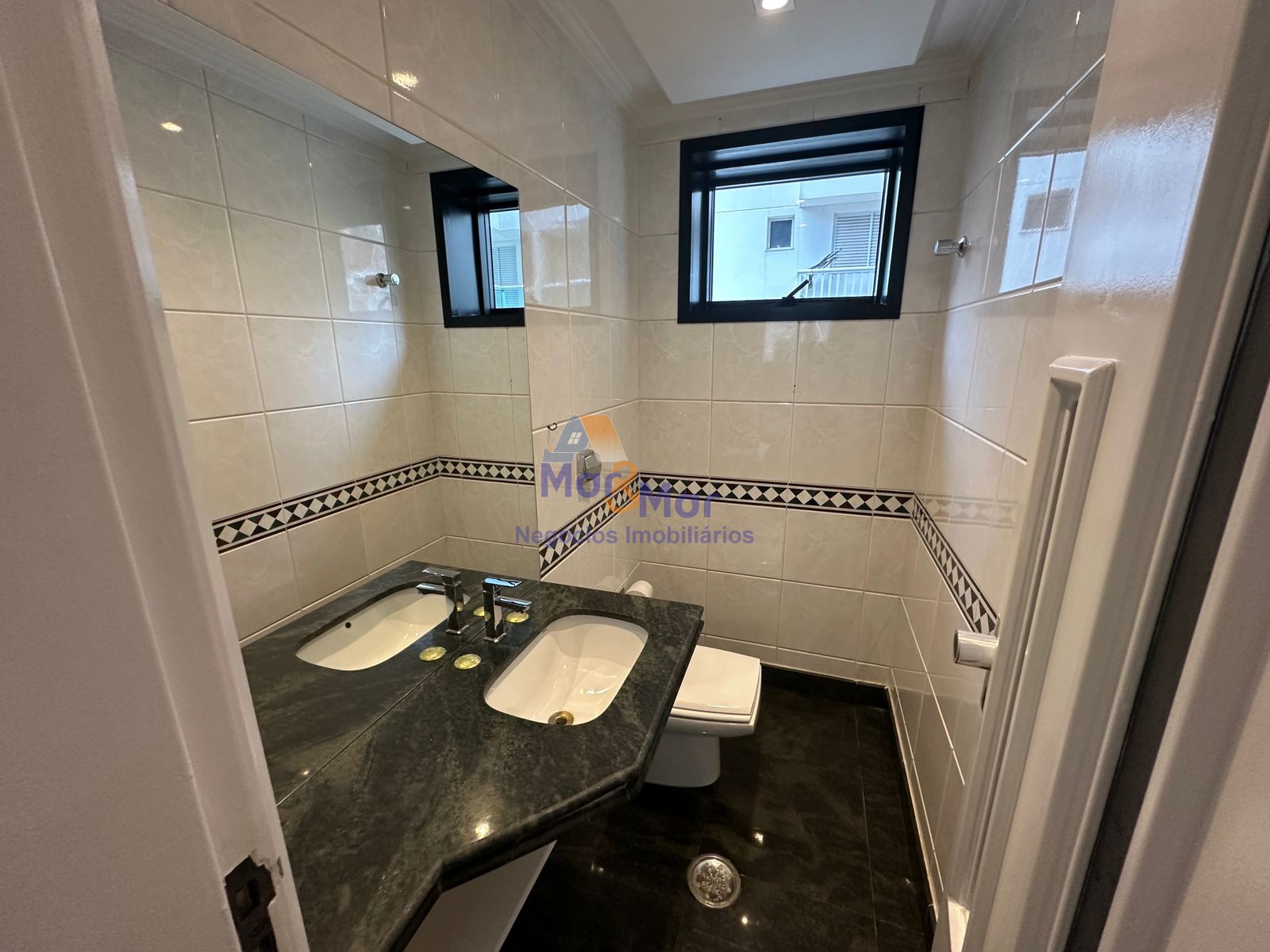 Apartamento Duplex na Praia das Pitangueiras, Guarujá - SP