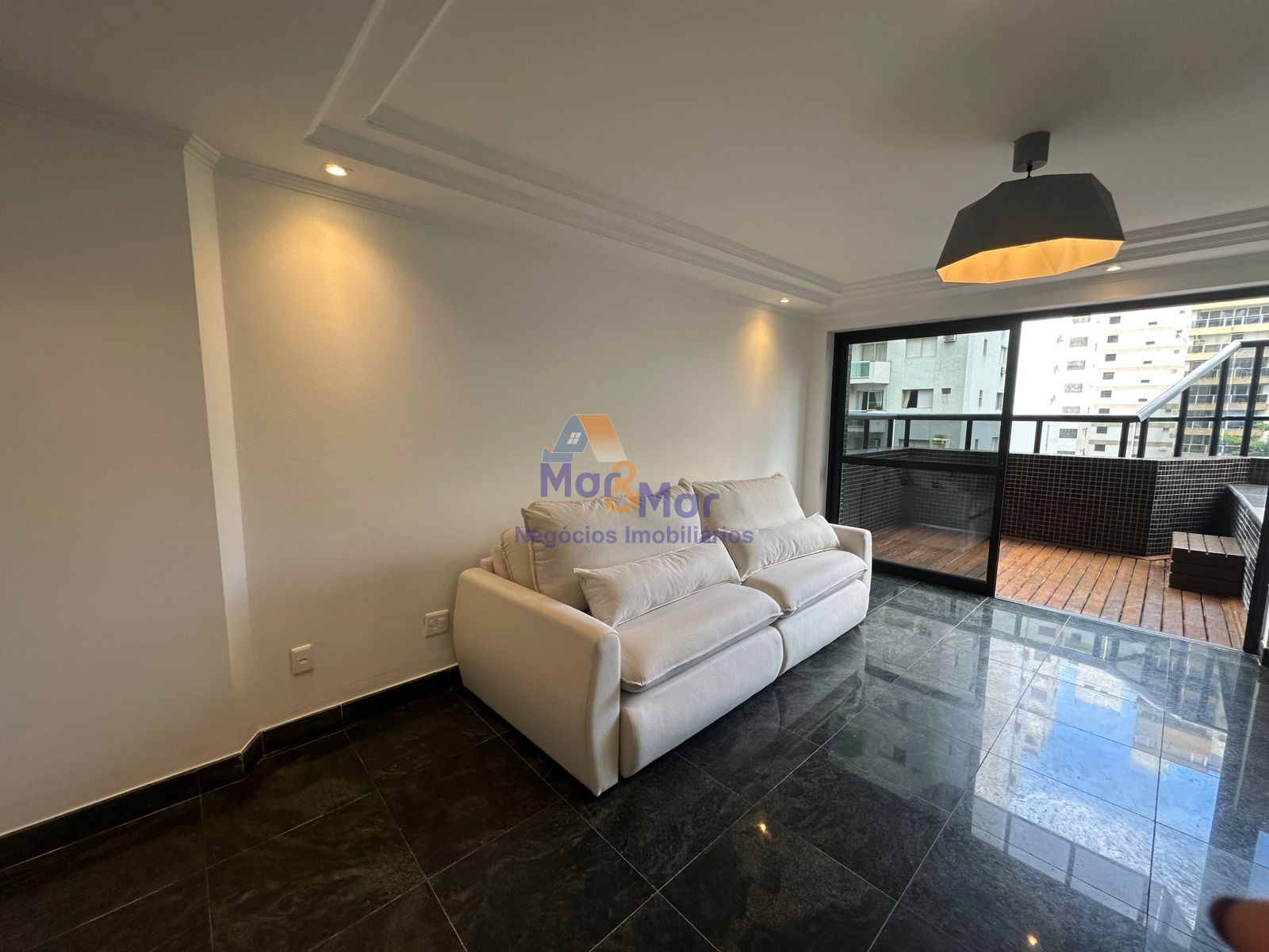 Apartamento Duplex na Praia das Pitangueiras, Guarujá - SP