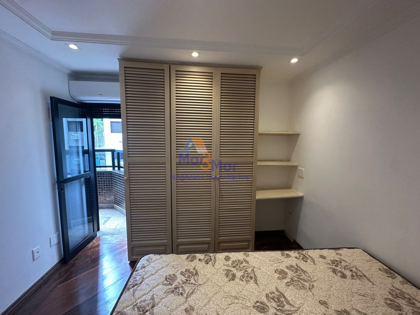 Apartamento Duplex na Praia das Pitangueiras, Guarujá - SP