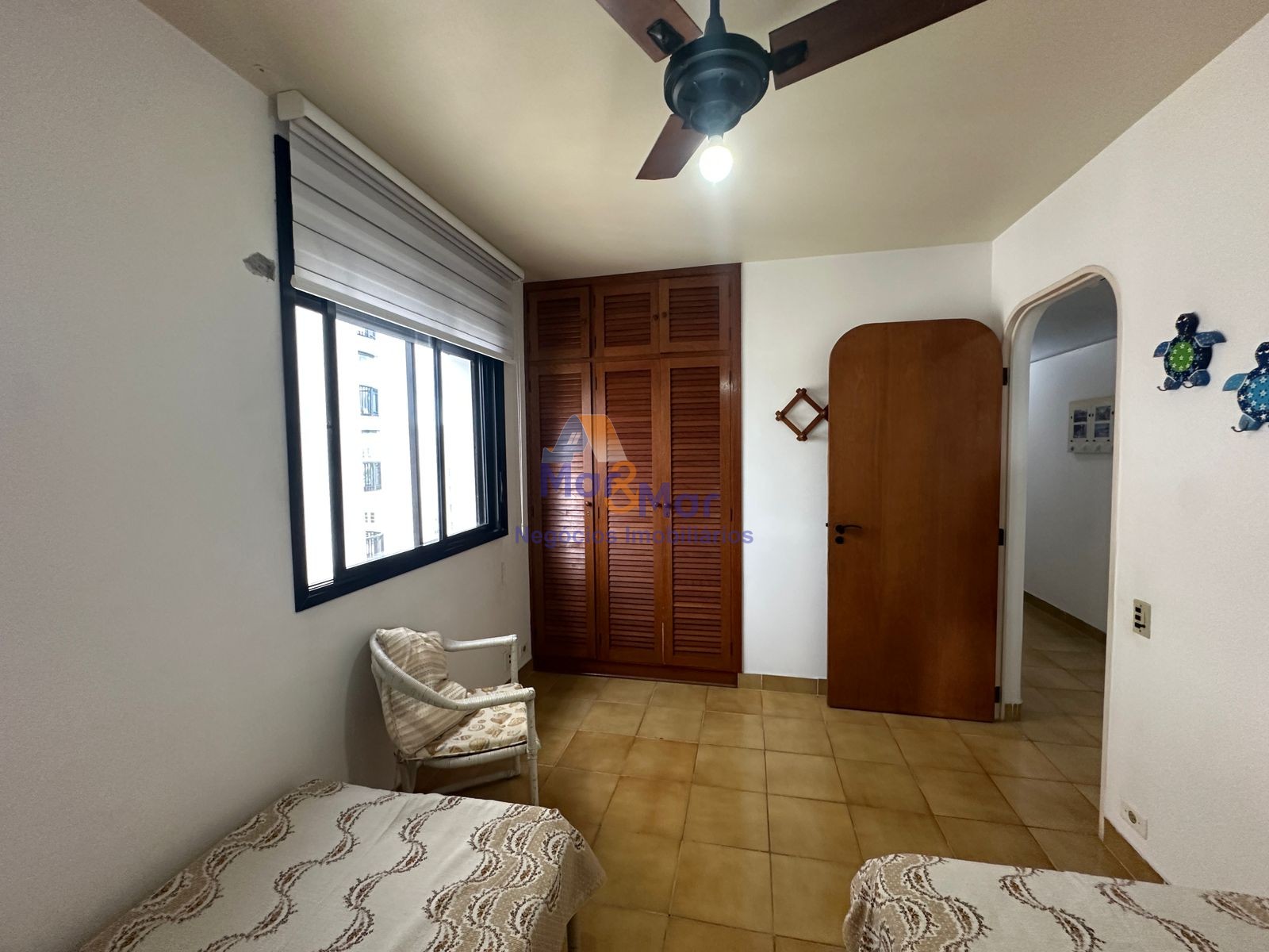Apartamento na Praia das Pitangueiras, Guarujá - SP