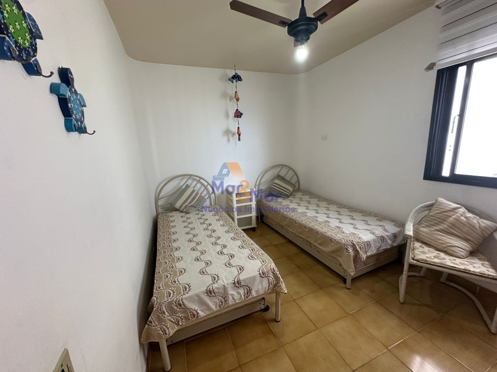 Apartamento na Praia das Pitangueiras, Guarujá - SP