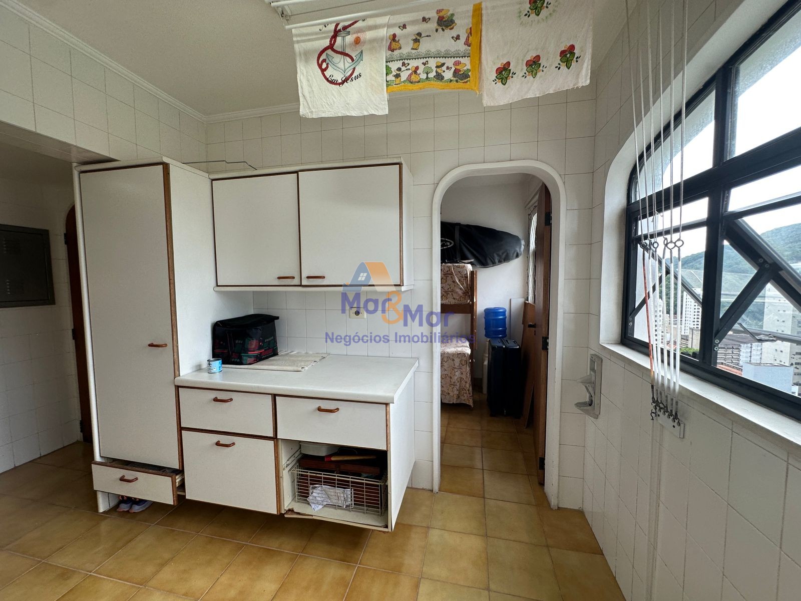Apartamento na Praia das Pitangueiras, Guarujá - SP