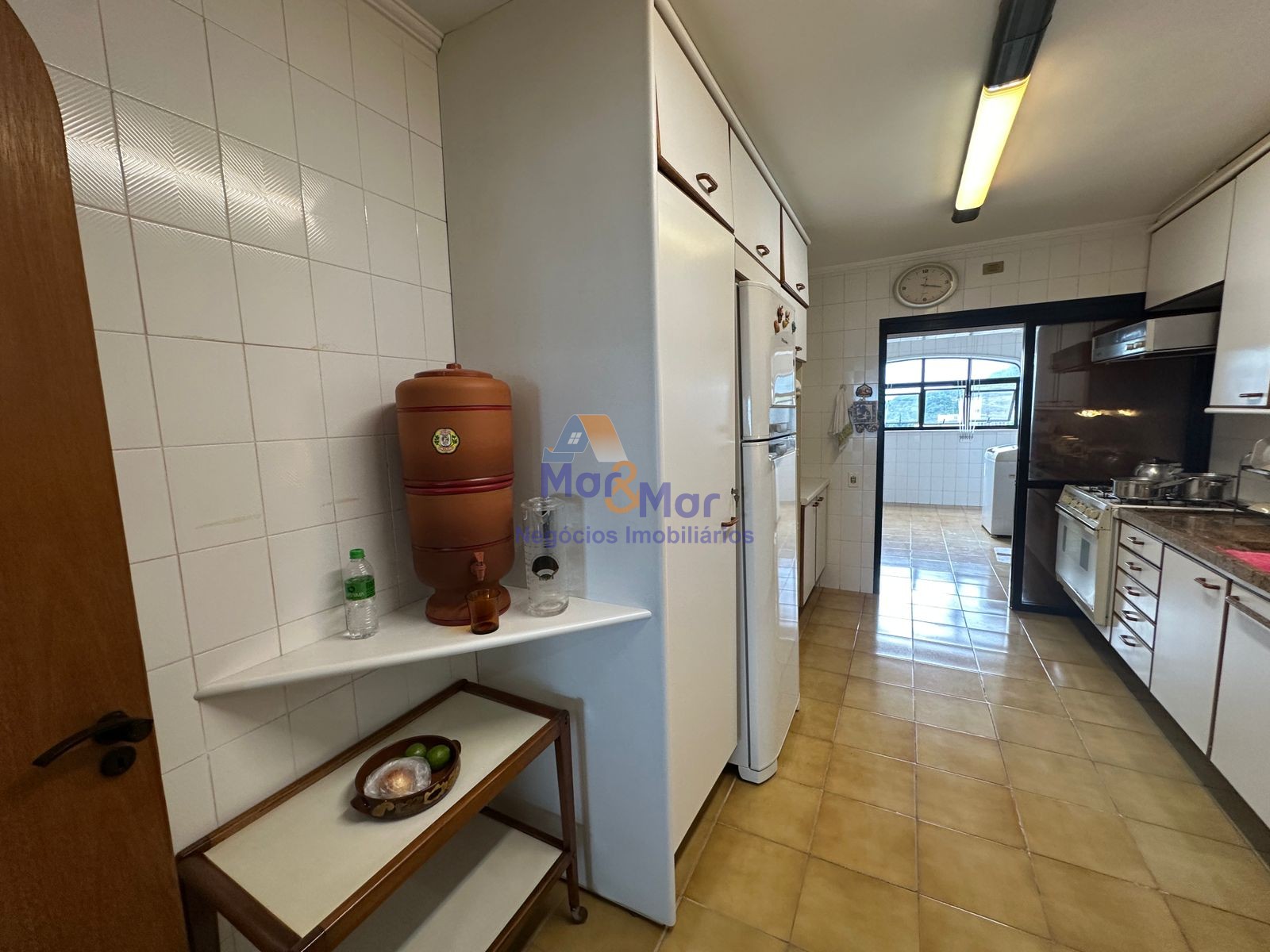 Apartamento na Praia das Pitangueiras, Guarujá - SP