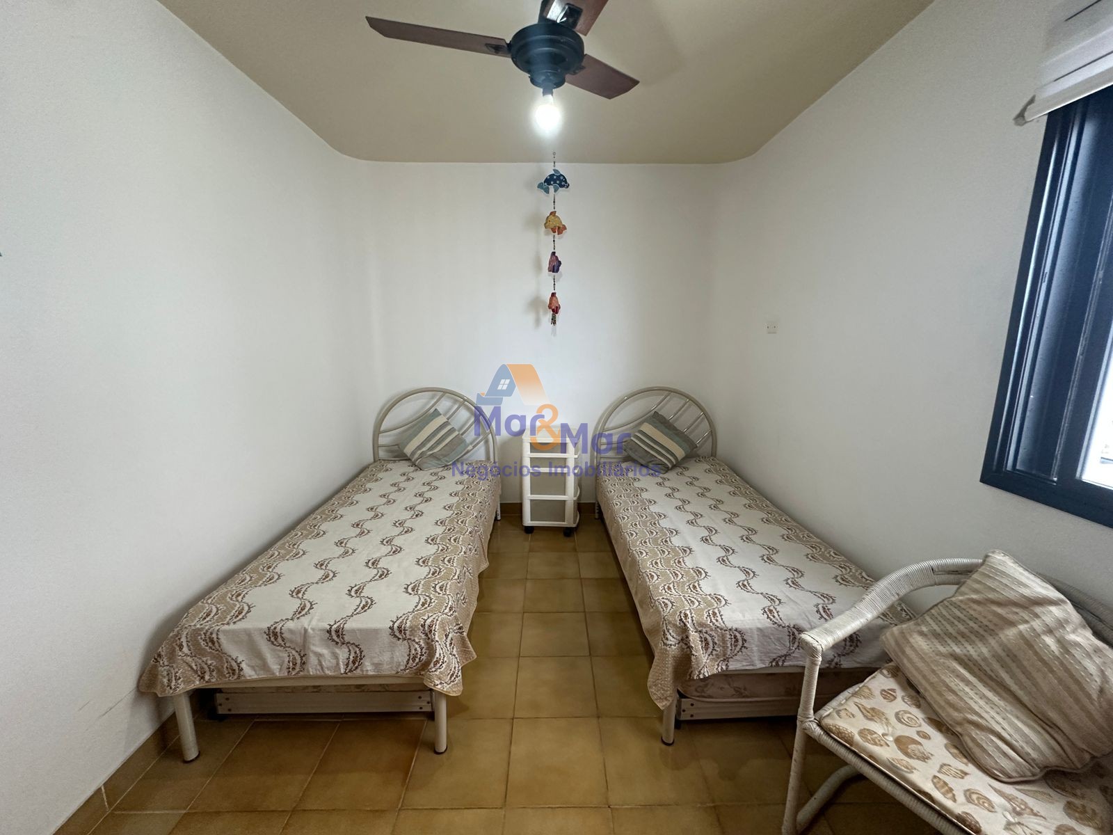 Apartamento na Praia das Pitangueiras, Guarujá - SP