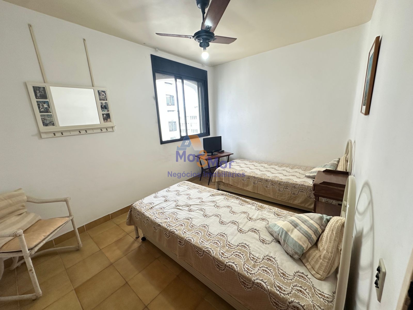 Apartamento na Praia das Pitangueiras, Guarujá - SP
