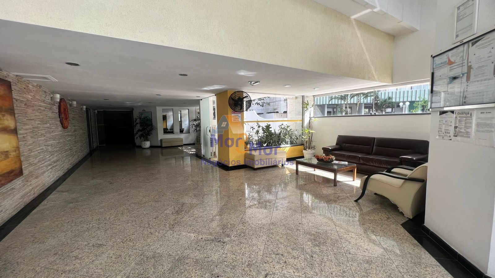 Apartamento na Praia das Pitangueiras, Guarujá - SP