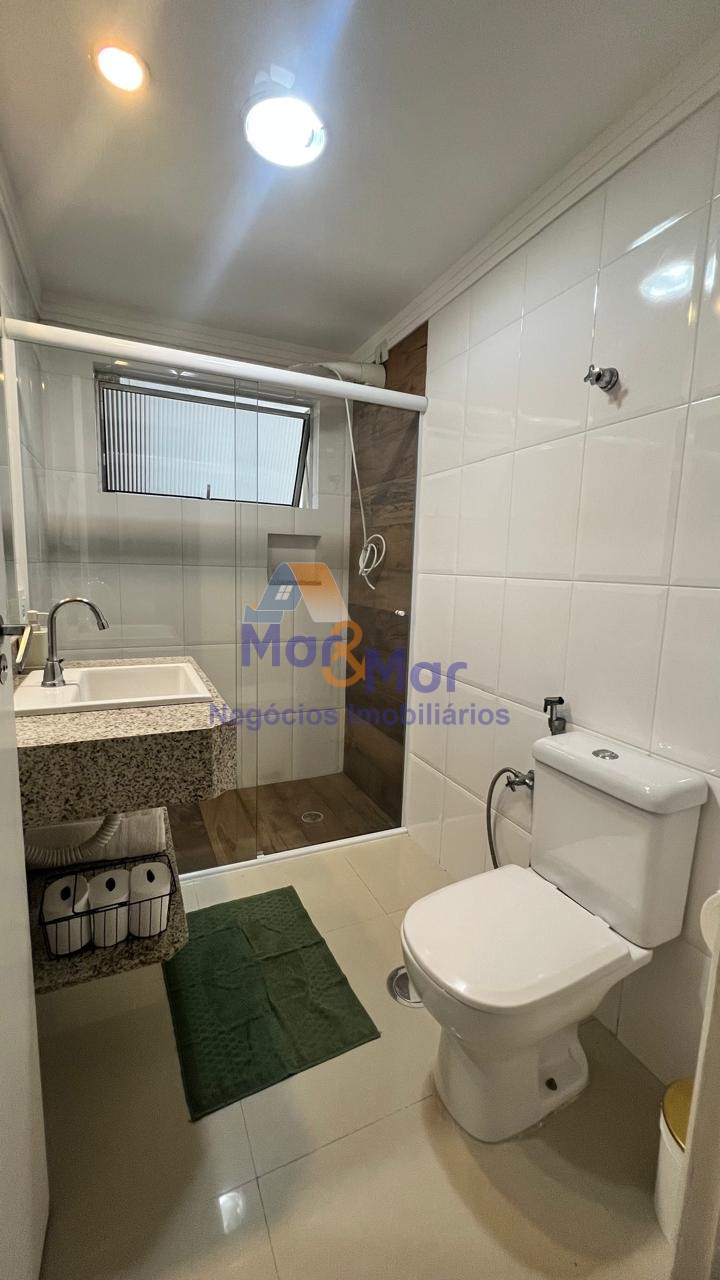 Apartamento na Praia das Pitangueiras, Guarujá - SP