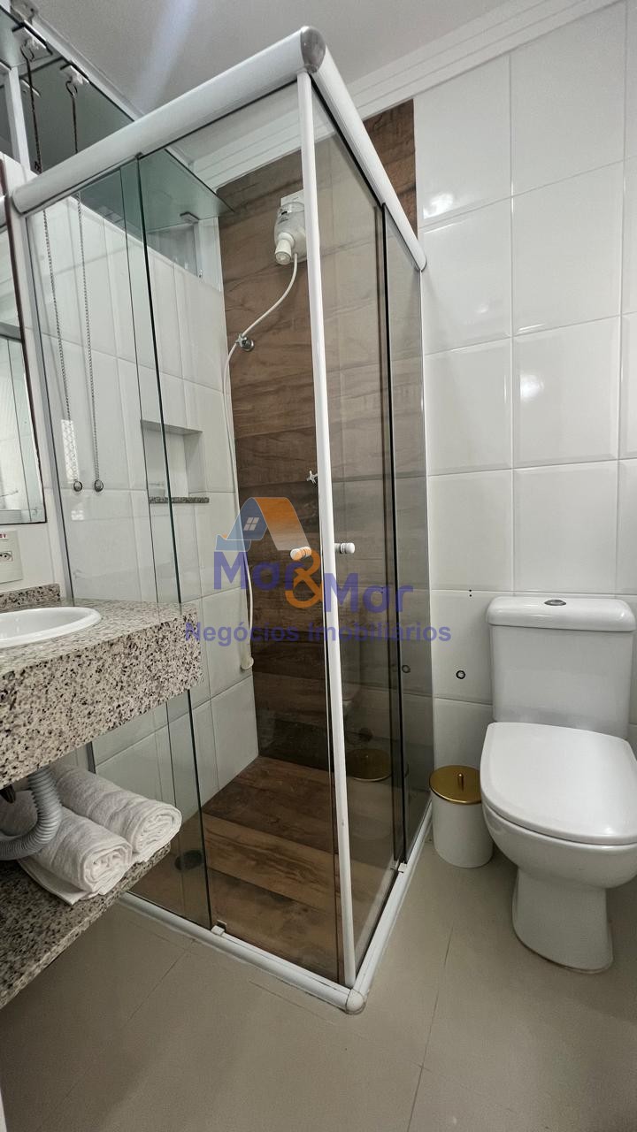 Apartamento na Praia das Pitangueiras, Guarujá - SP