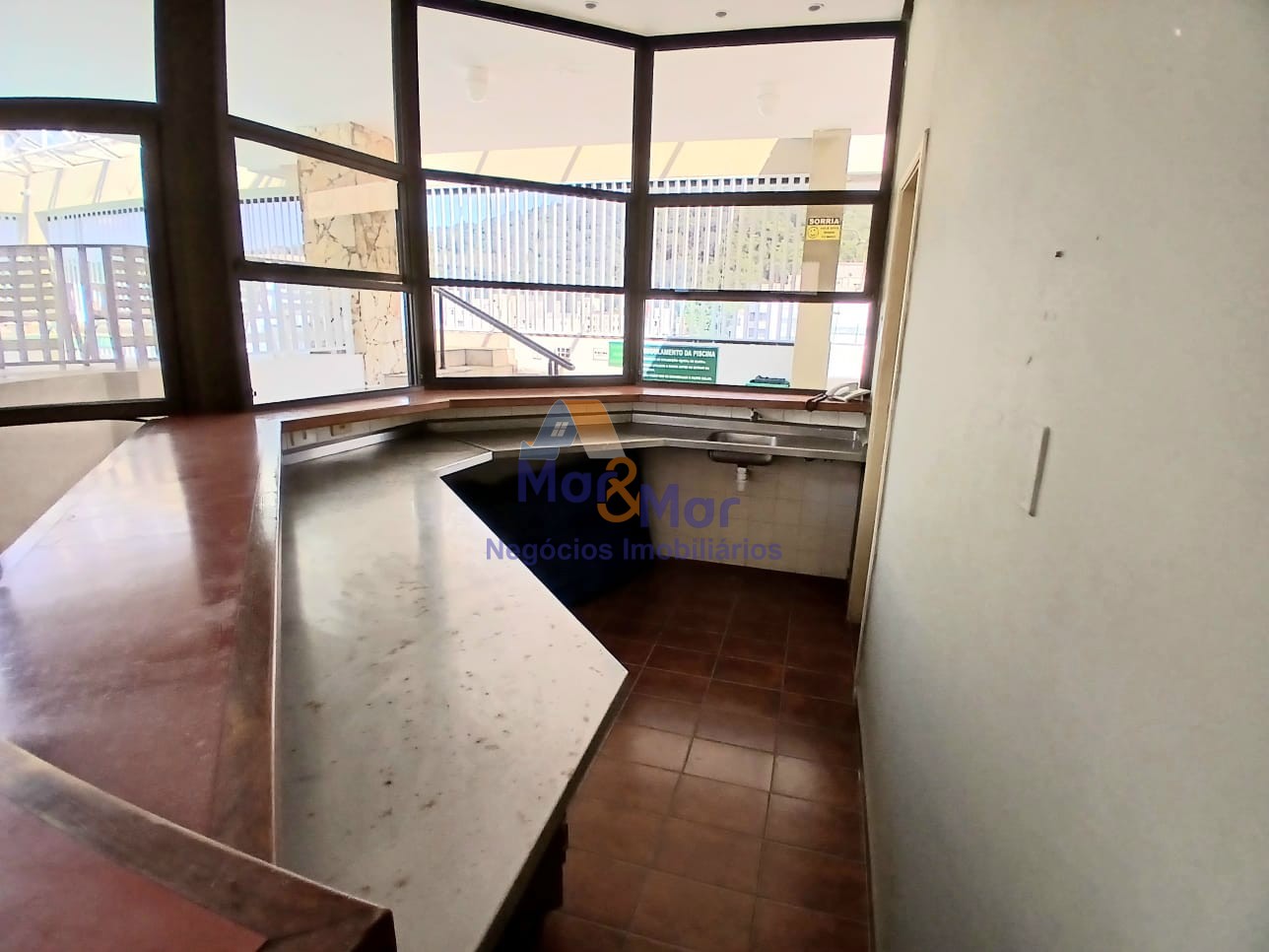 Apartamento na Praia das Pitangueiras, Guarujá - SP
