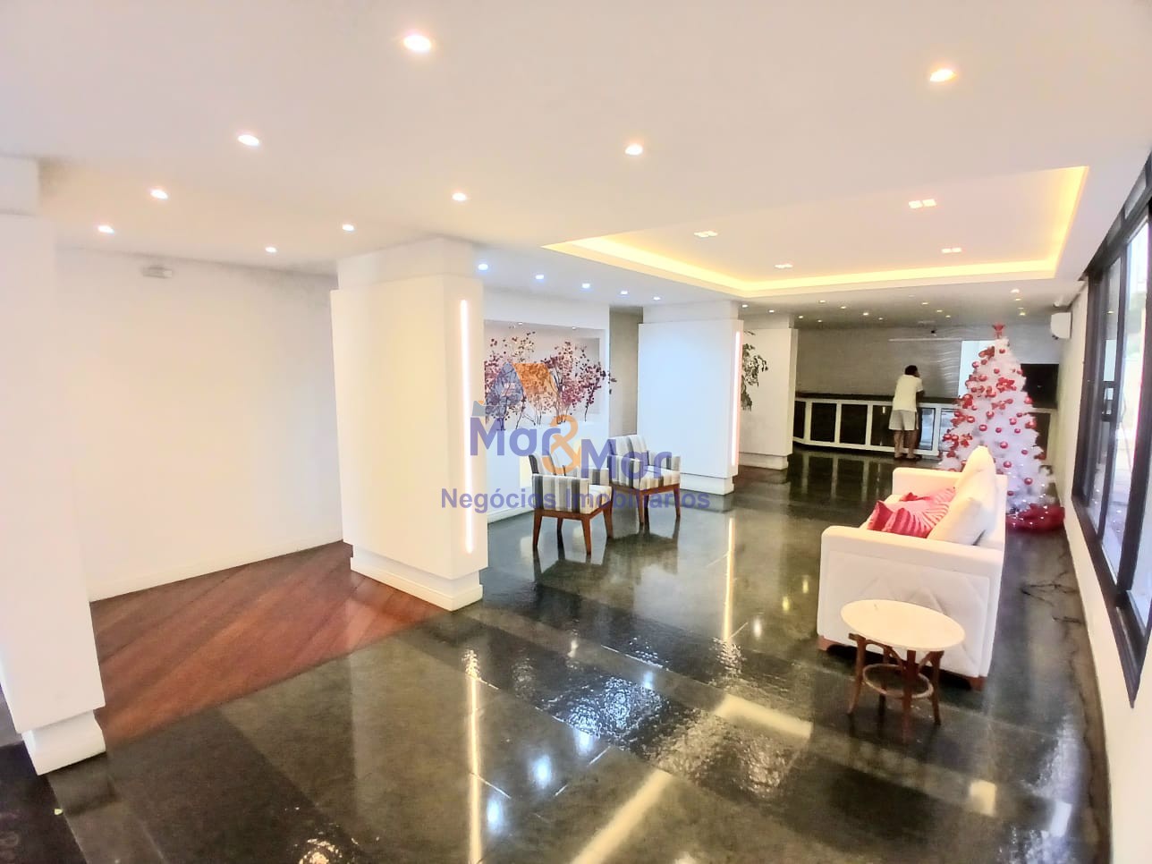 Apartamento na Praia das Pitangueiras, Guarujá - SP
