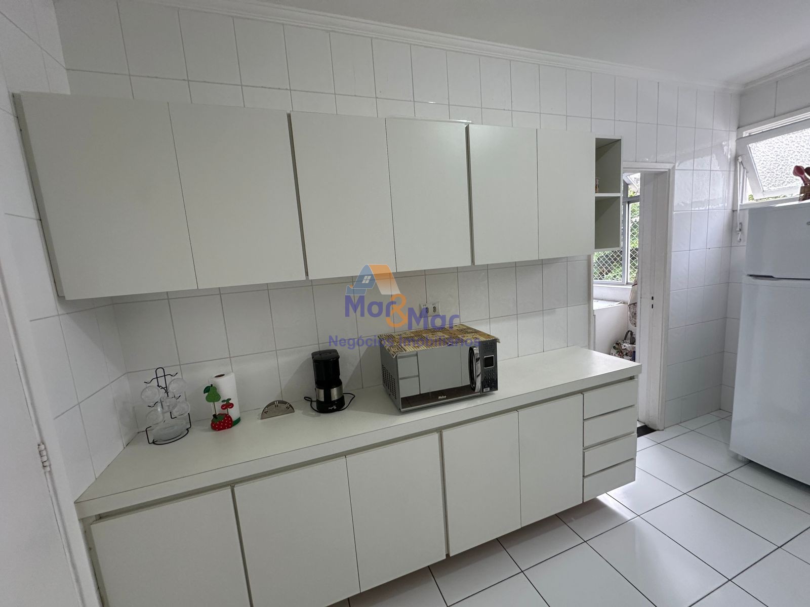 Apartamento na Praia das Pitangueiras, Guarujá - SP