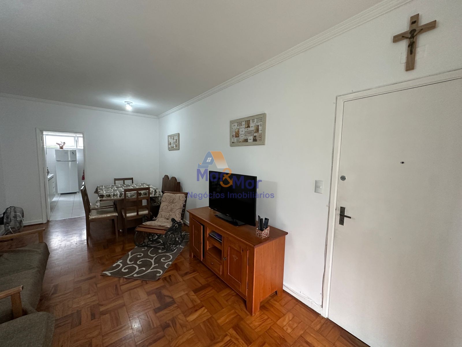 Apartamento na Praia das Pitangueiras, Guarujá - SP